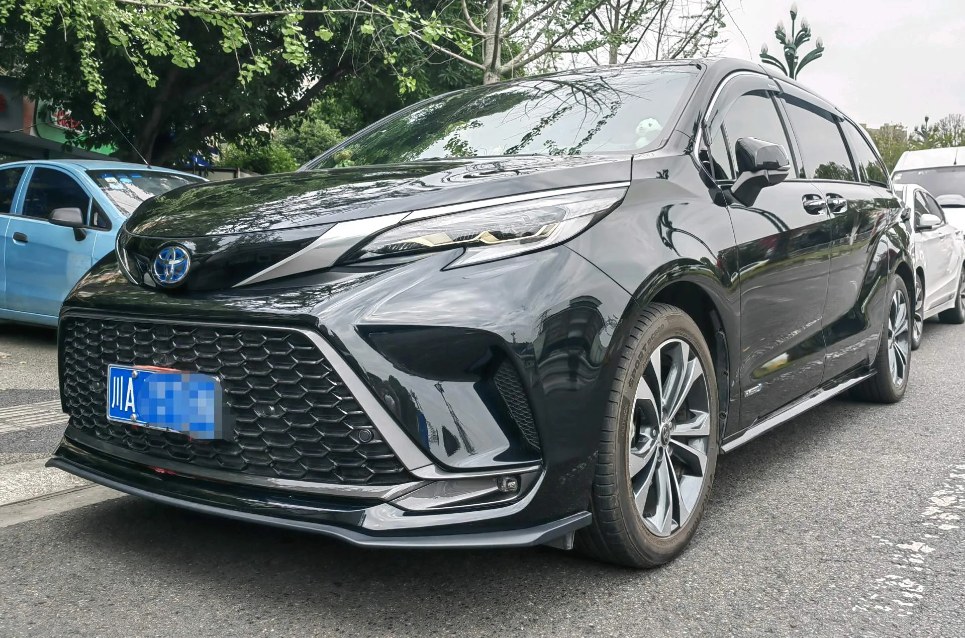 Toyota 2023 Grandeur Hybrid 2.5 CVT VIP Edition Automatic