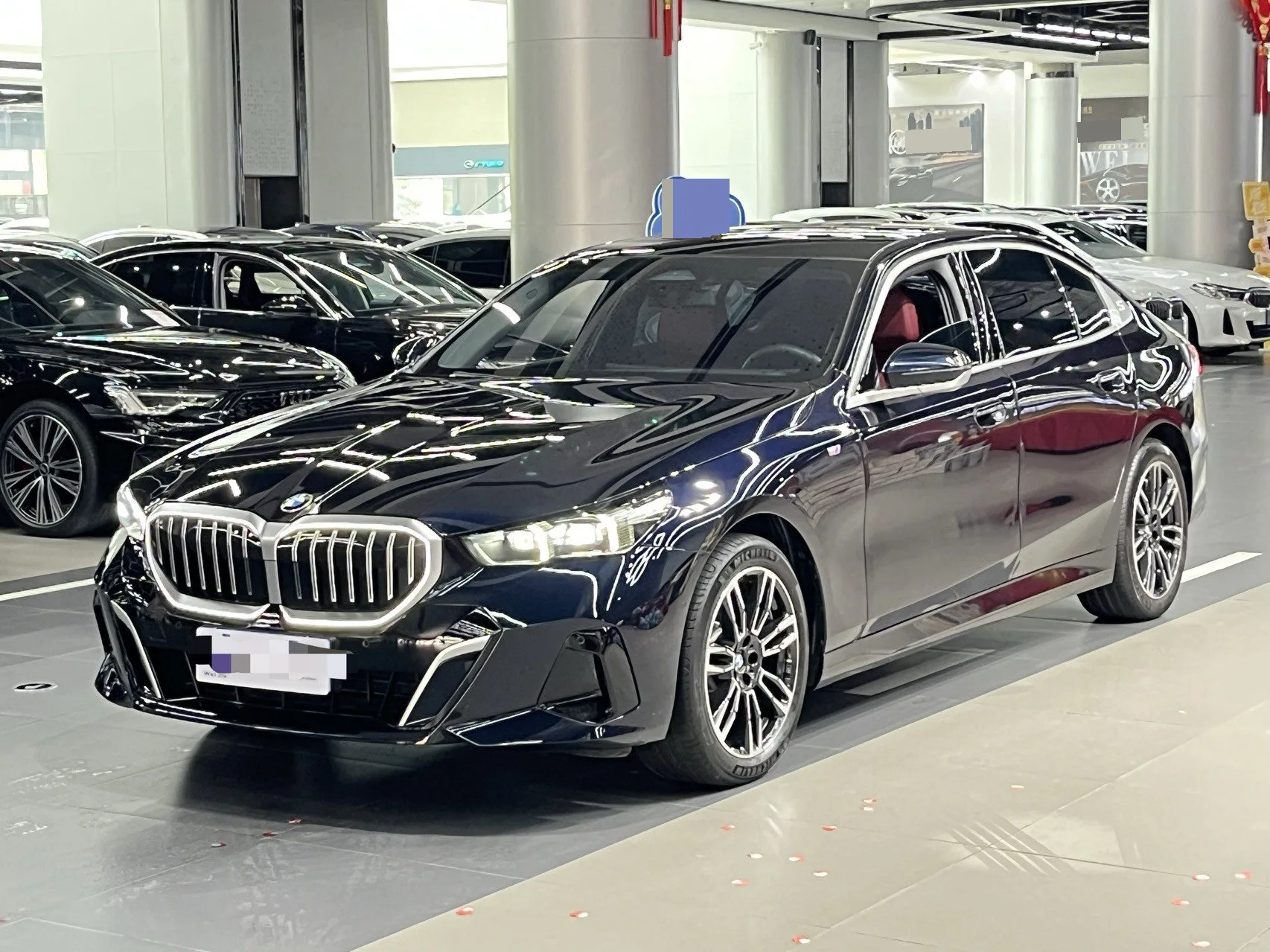 2025 BMW 5 Series 525Li 48V 2.0T M Sport Package Automatic