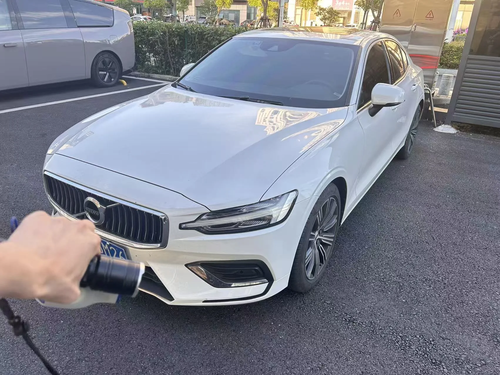 2022 Volvo S60 B4 Smart Long-Range Luxury Edition