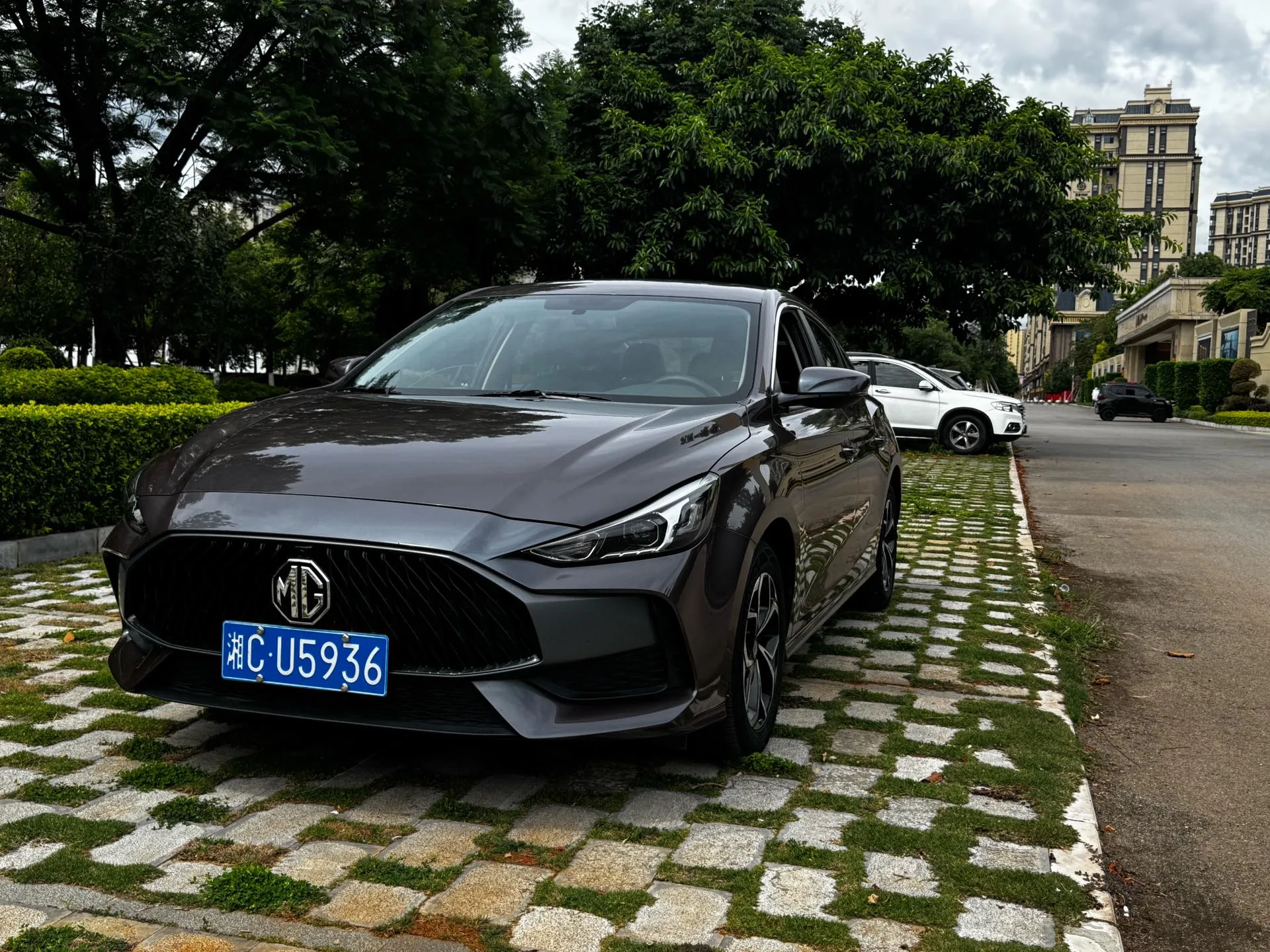 MG5 2023 180DVVT CVT Fashion Edition
