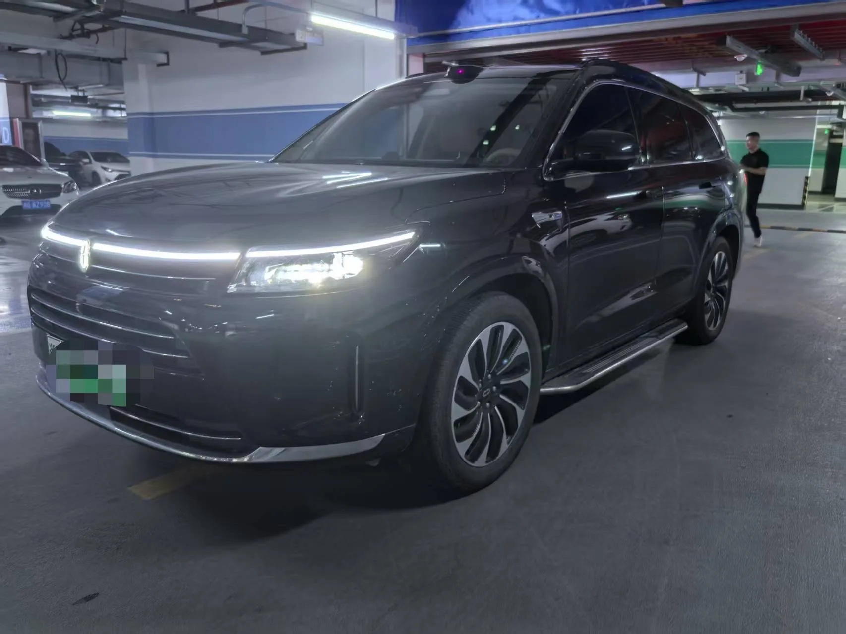 AITO 2024 Model M7 Intelligent Driving 4WD Max Edition 6-seater Automatic