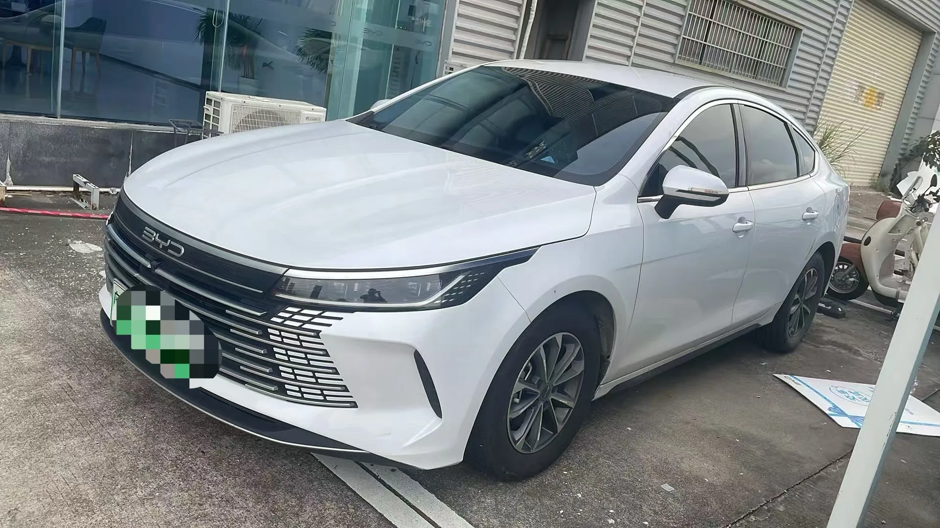 BYD 2024 Destroyer 05 DM-i 1.5 CVT Glory Edition 55KM Luxury Automatic