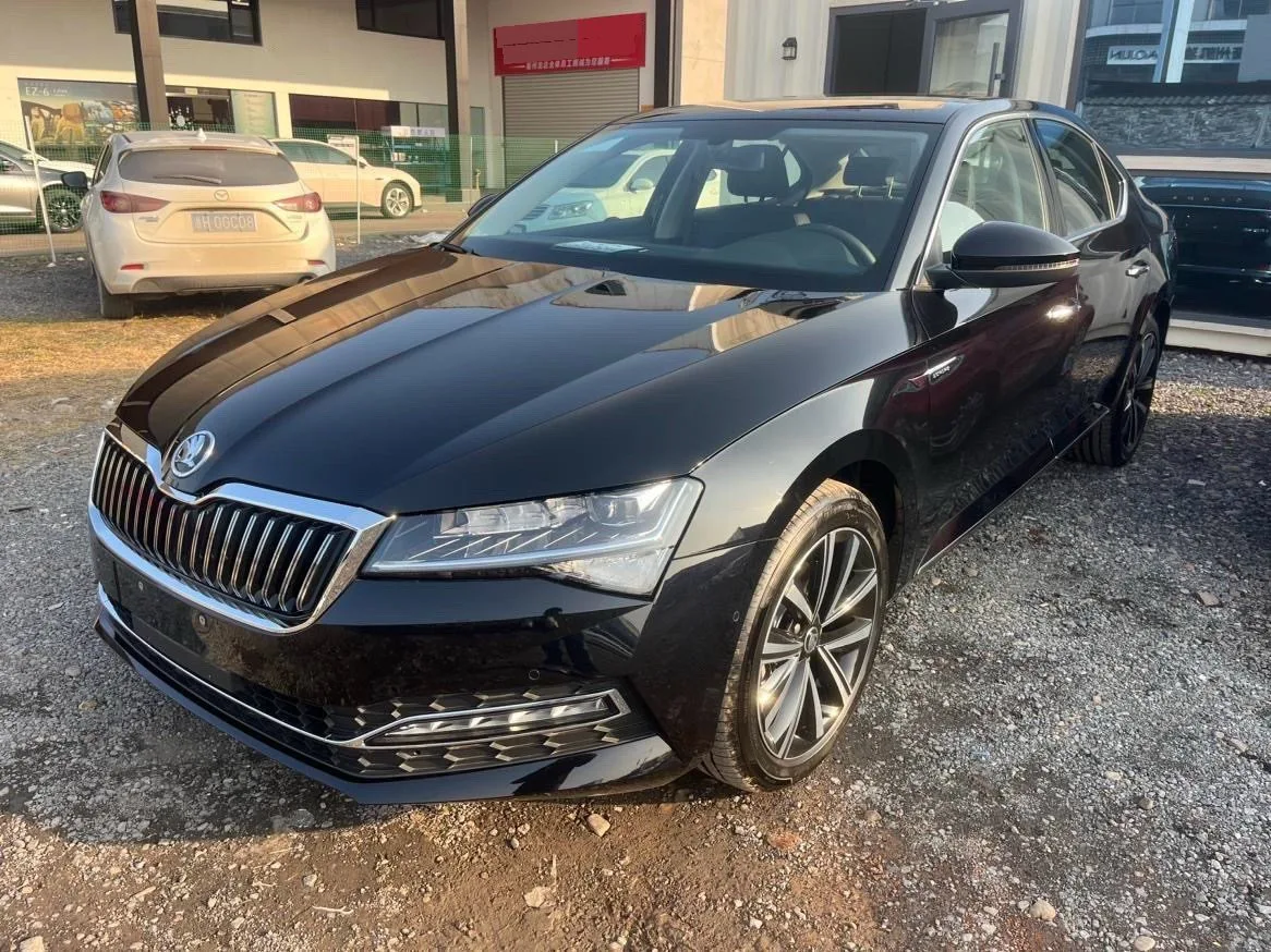 Skoda Superb 2025 1.4 TSI TSI280 Premium Edition Automatic