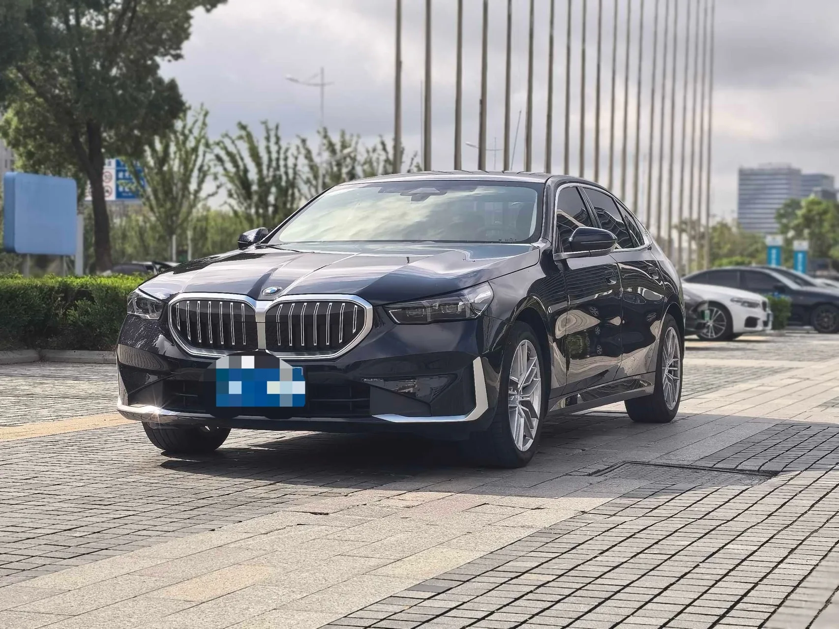 BMW 5 Series 2025 525Li 48V 2.0T Luxury Package Automatic