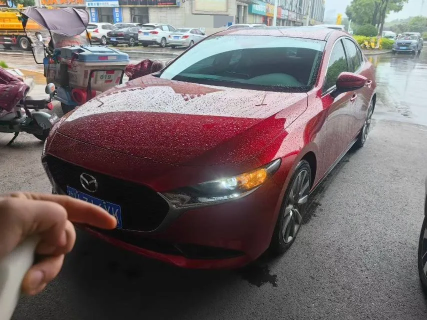 Mazda3 Axela 2022 2.0L Automatic Premium Edition