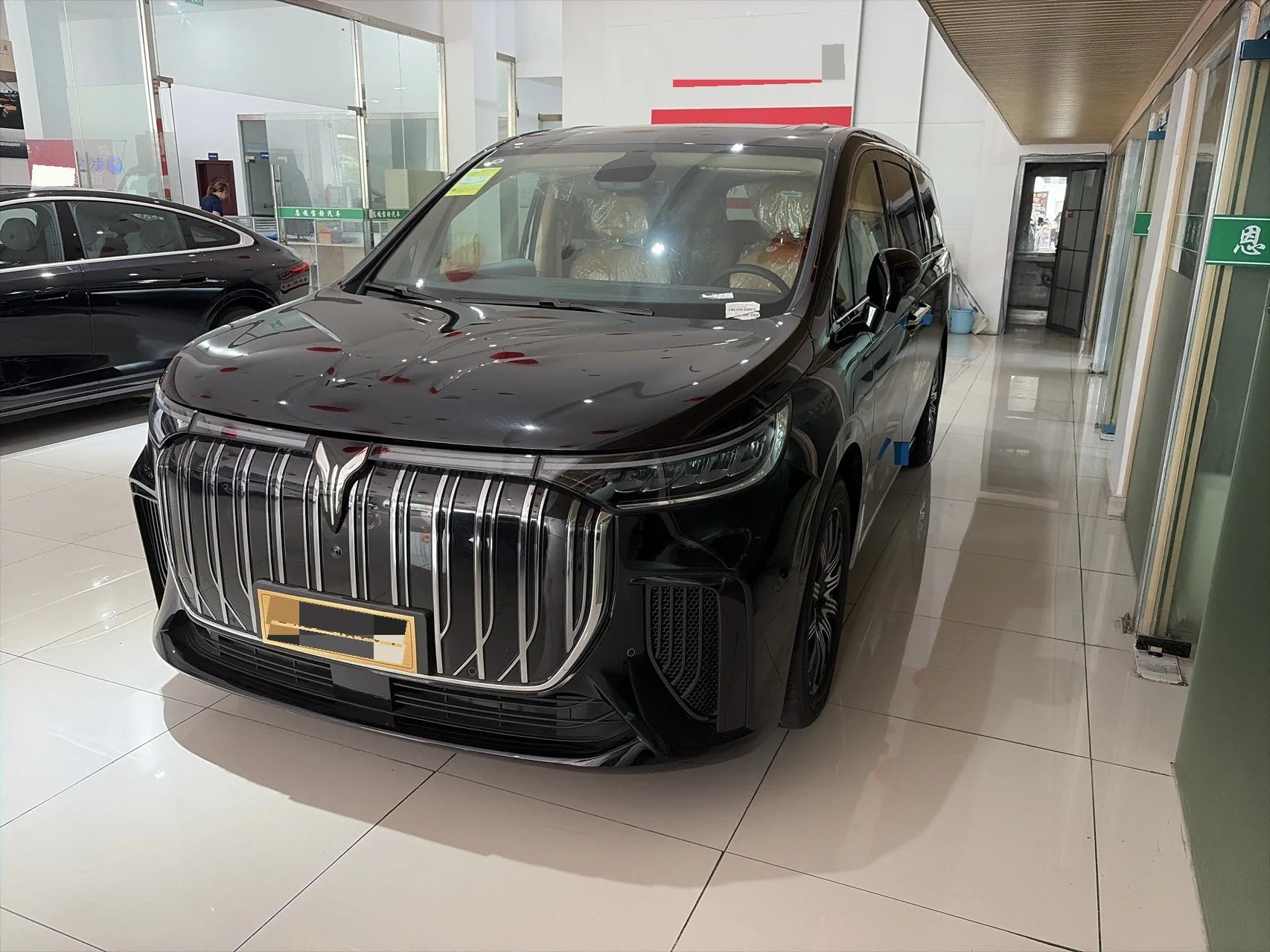 Voyah 2025 Dreamer 4WD Excellence Kunpeng Edition Automatic