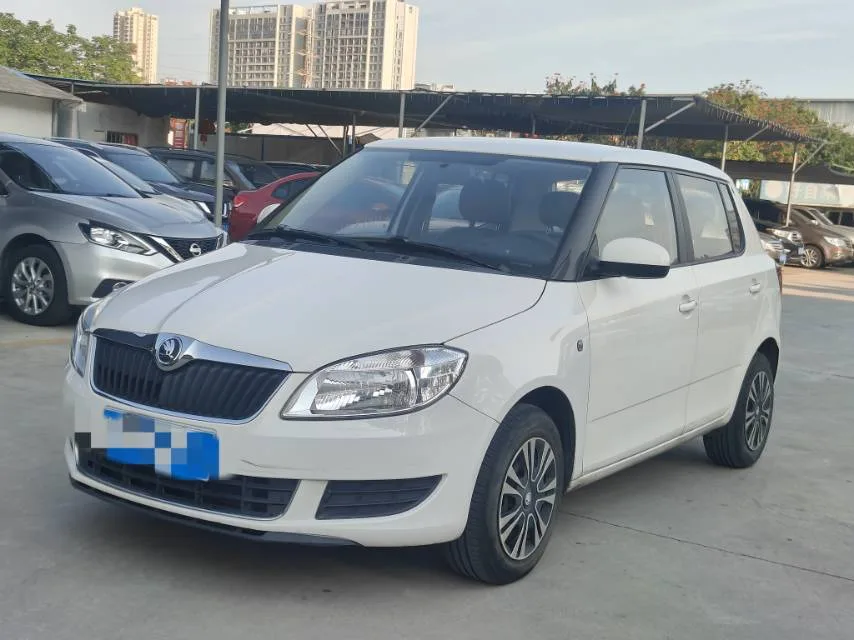 Fabia 2014 1.4L Automatic Crystal Edition