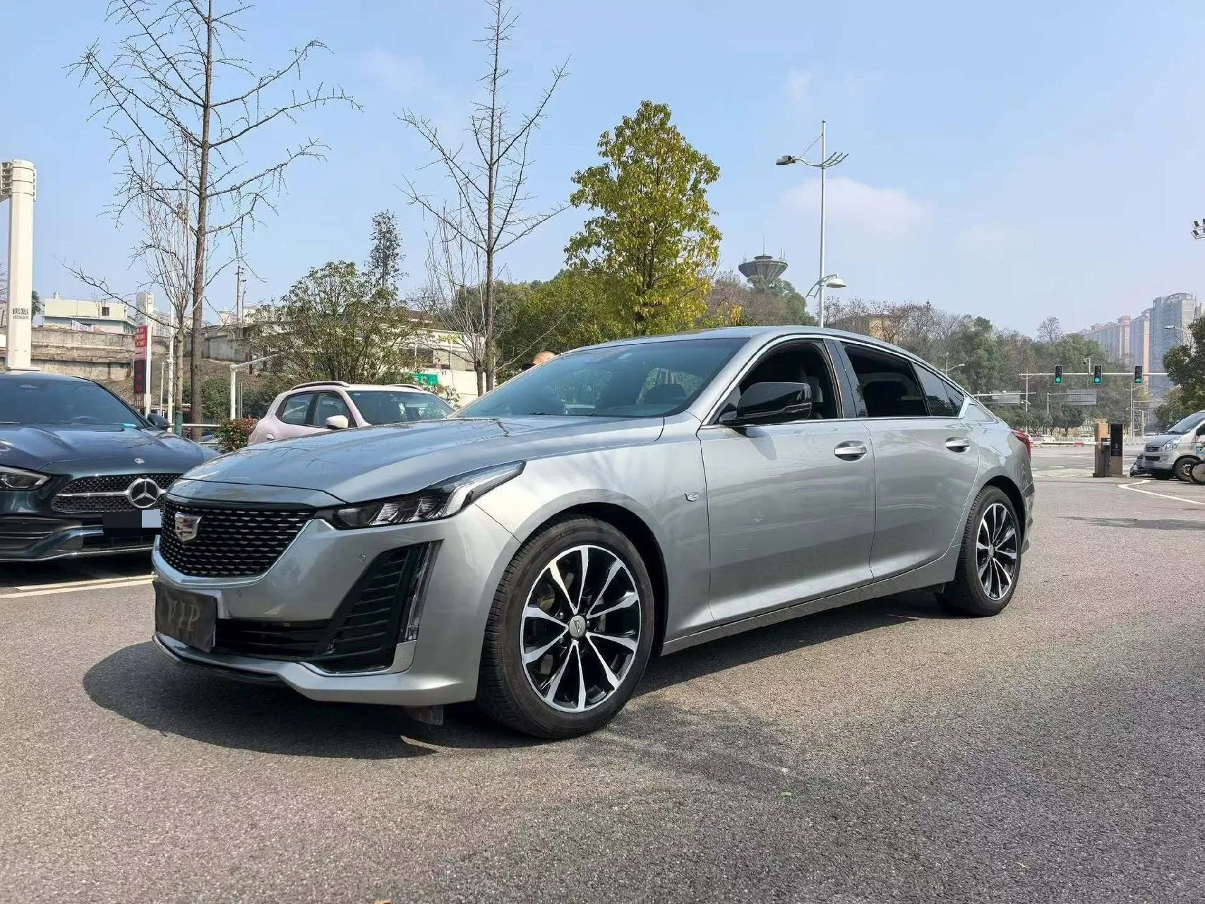 2023 Cadillac CT5 28T Luxury (Standard Edition)