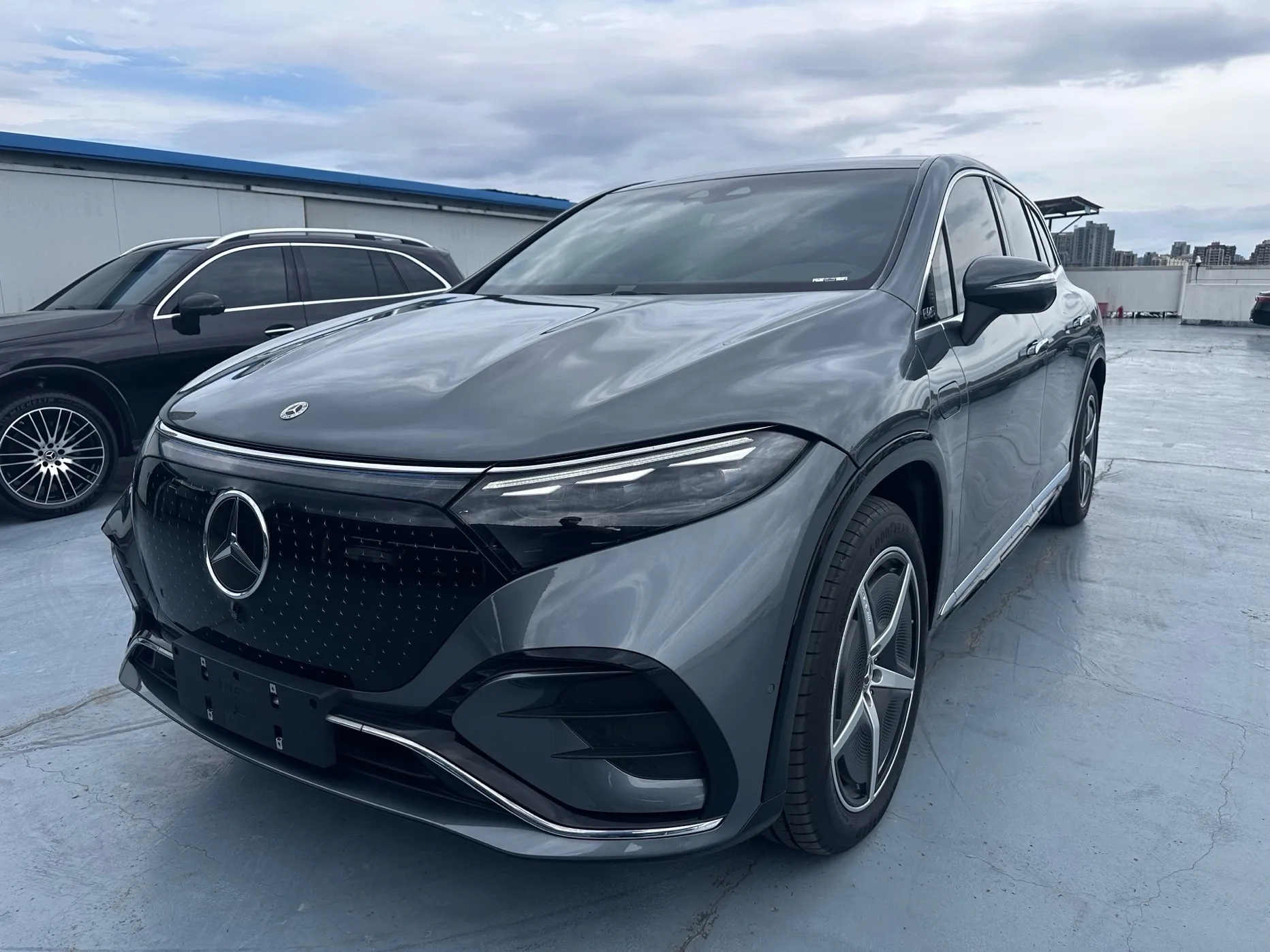 Mercedes-Benz EQS SUV (Imported) 2023 Model Year EQS SUV 450 4MATIC Pioneer Edition, Automatic Transmission