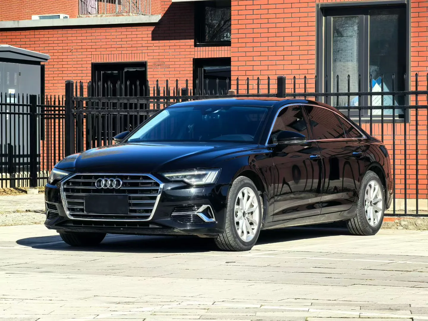 Audi A6L 2022 Facelift 40 TFSI Luxury Elegance
