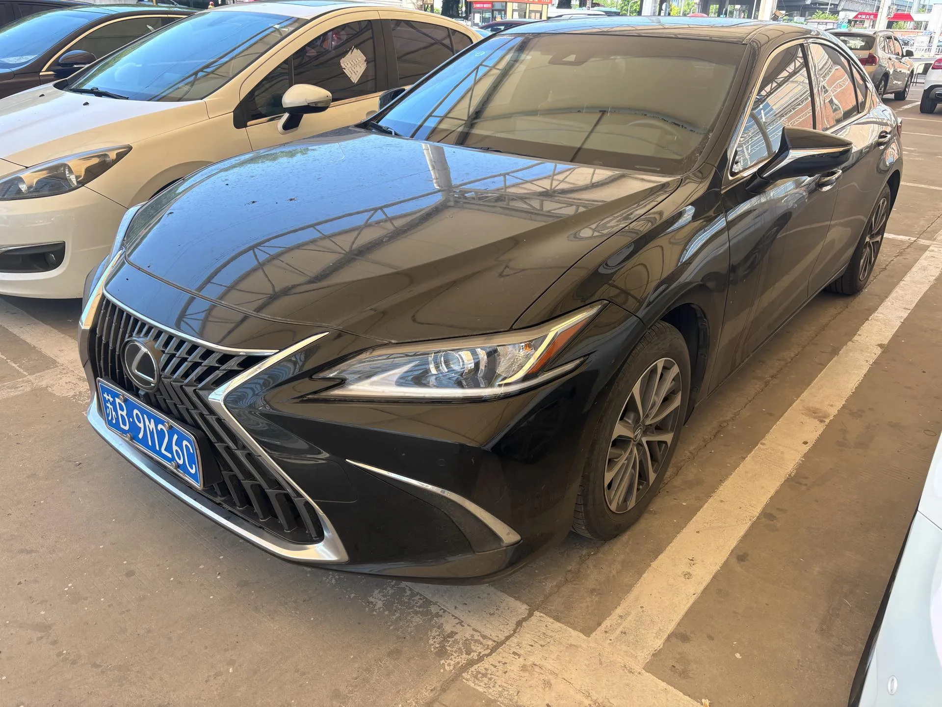 Lexus ES 2023 200 Premium Edition