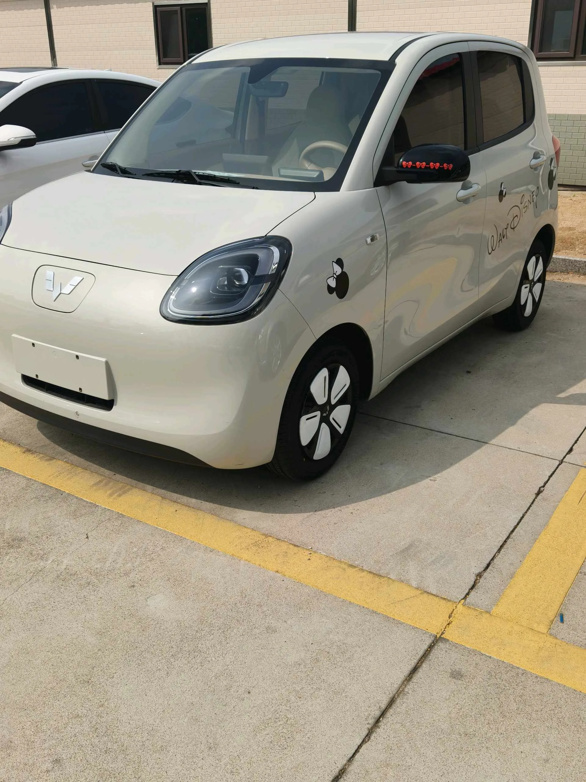 Wuling 2025 Hongguang MINI EV Four-Door Premium Edition Automatic