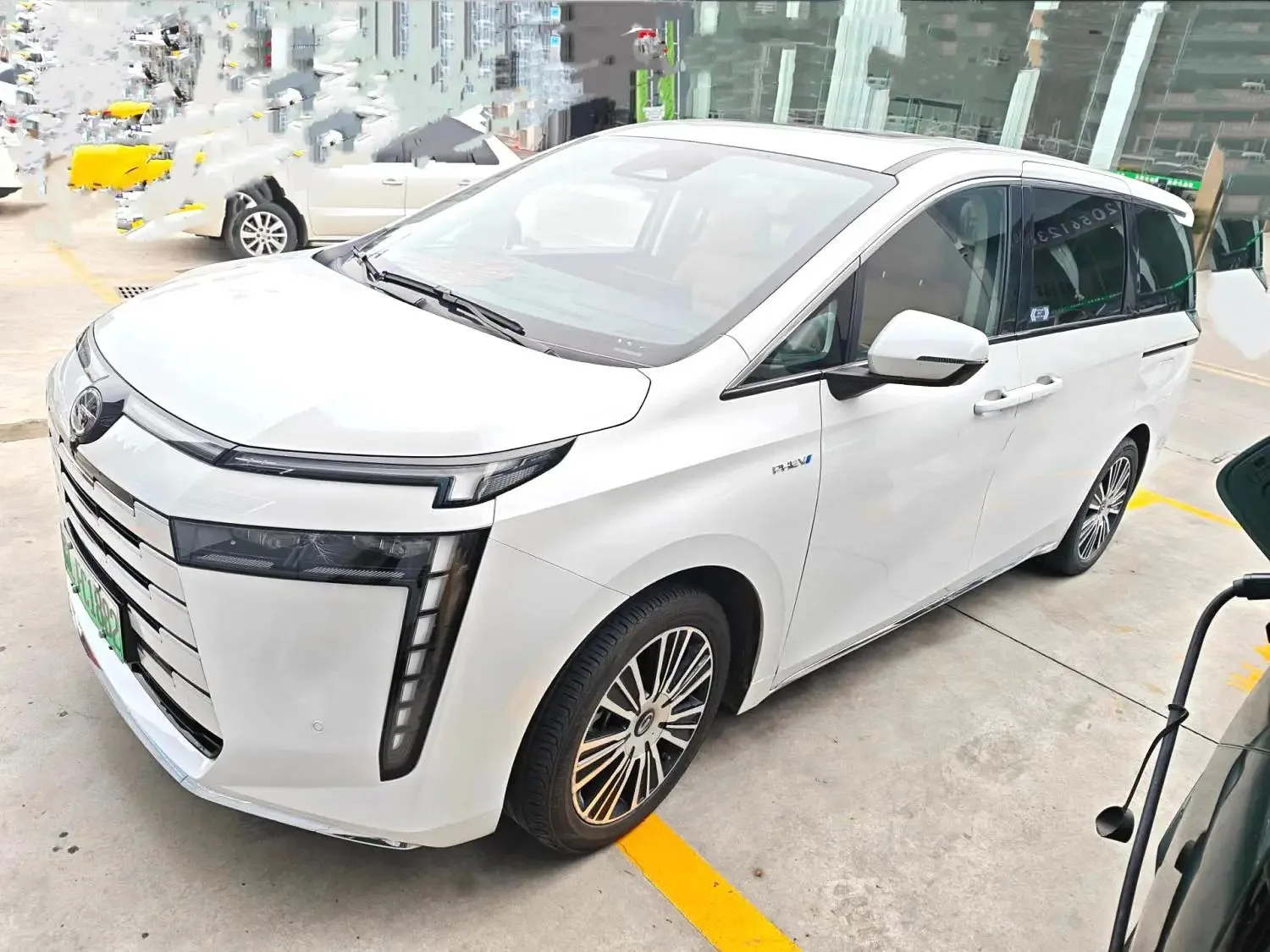 Trumpchi 2024 E8 2.0 150km MAX+ Automatic