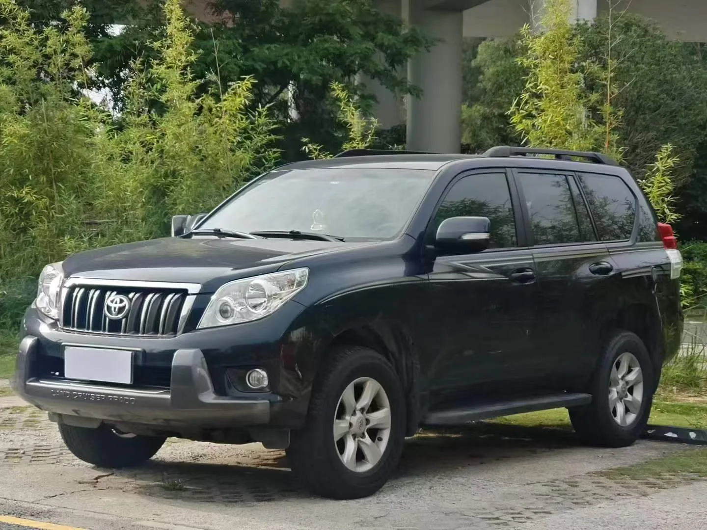 Prado (Imported) 2010 2.7L Automatic Standard Edition