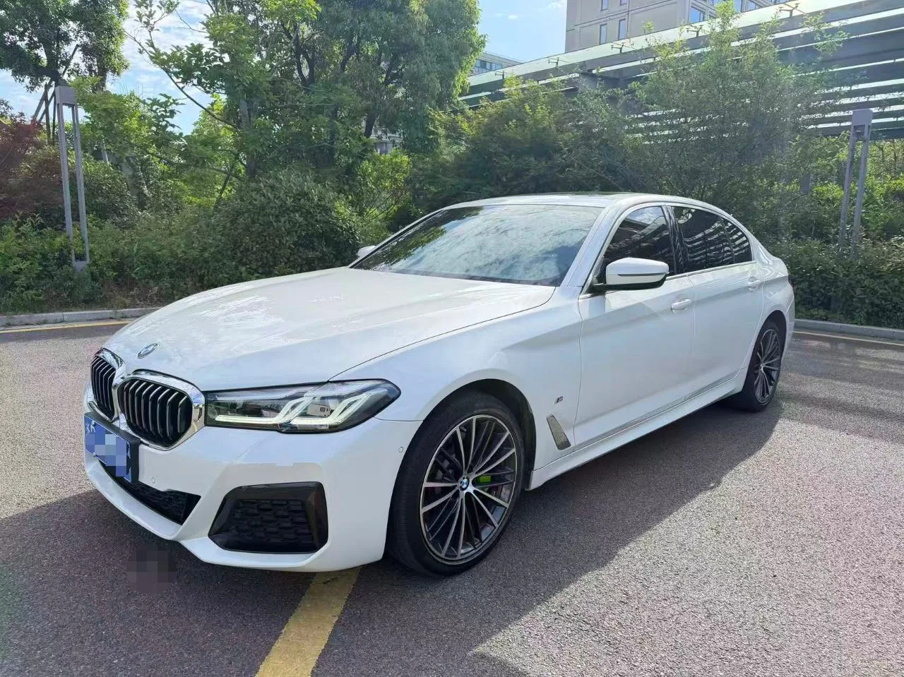 2021 BMW 5 Series 530Li Leading Edition M Sport Package