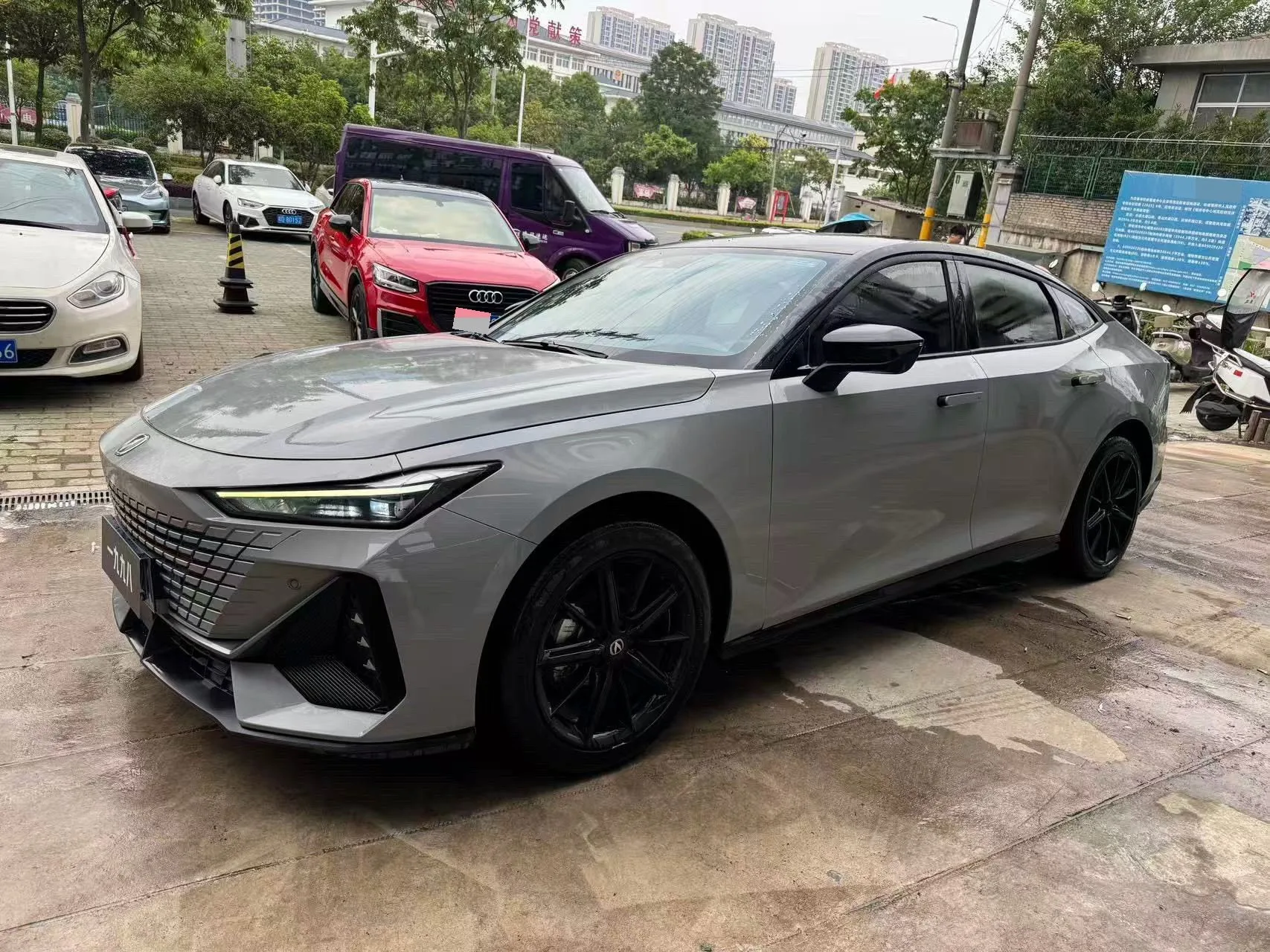 Changan 2023 UNI-V 1.5T Premium Automatic