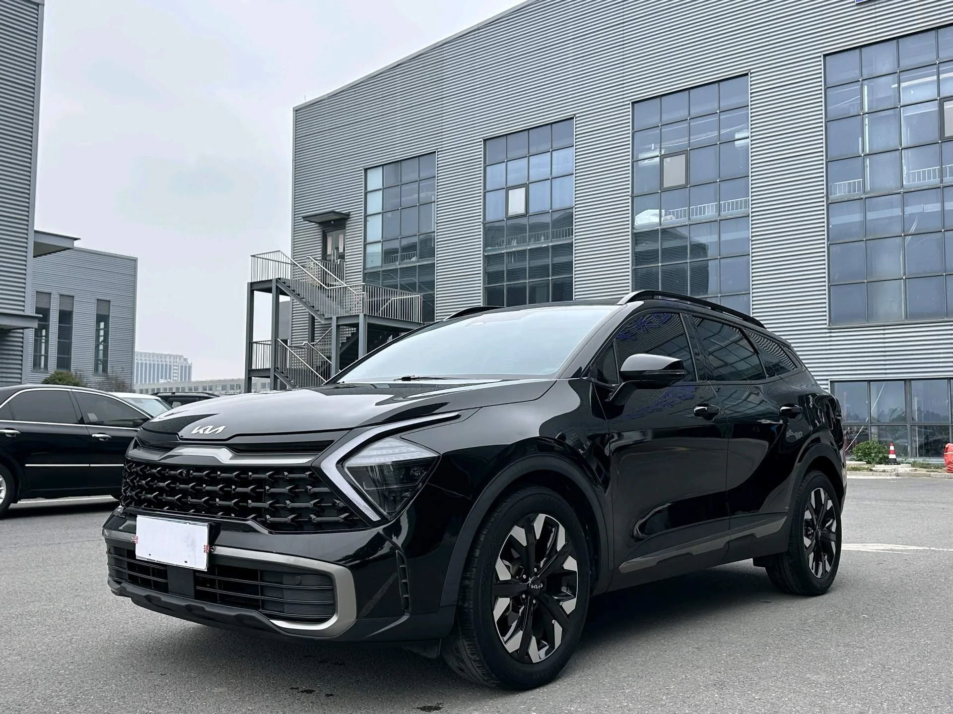 Lion Platinum Explorer 2023 2.0T FWD Premium Edition