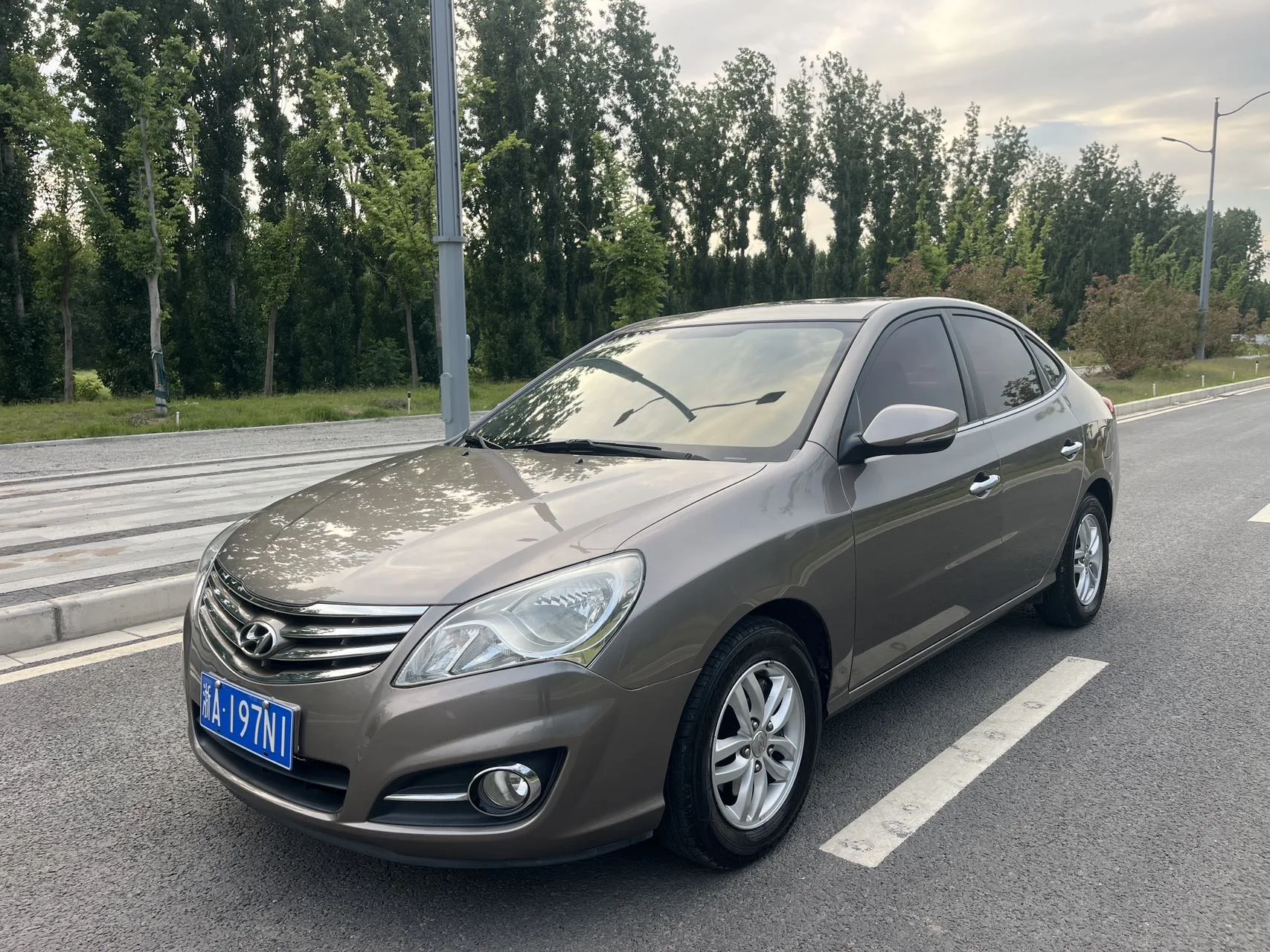 Hyundai Elantra 2015 1.6L Automatic Deluxe