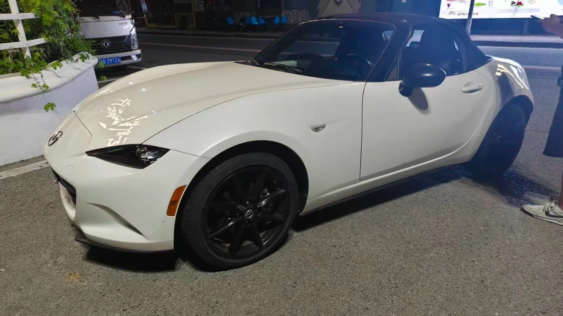 Mazda MX-5 (Imported) 2023 MX-5 RF 2.0 Manual Transmission