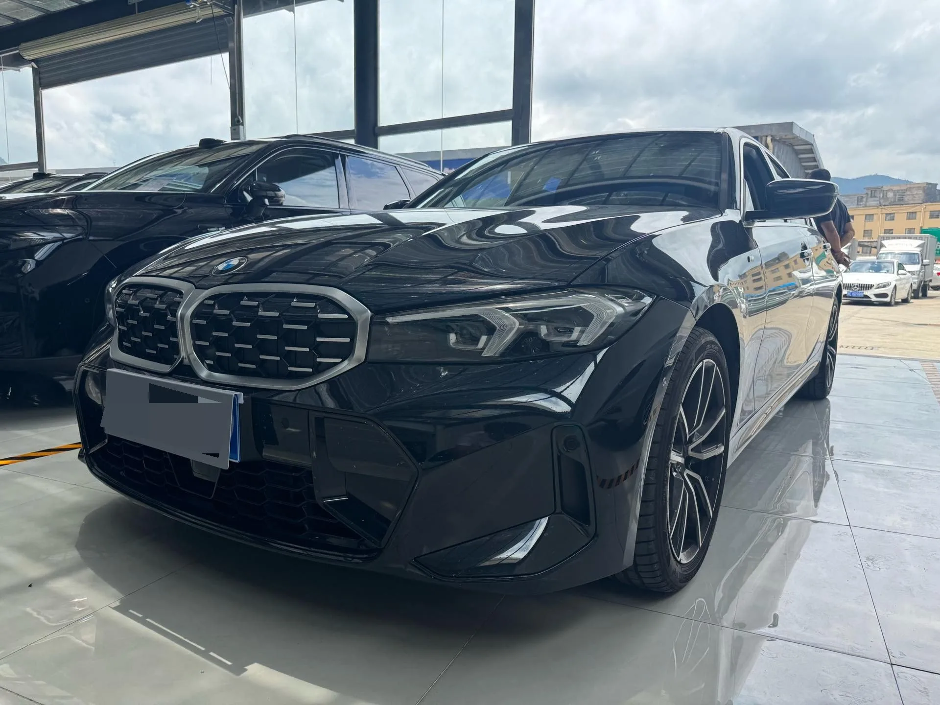 2025 BMW 3 Series 325Li 2.0T M Sport Package Automatic