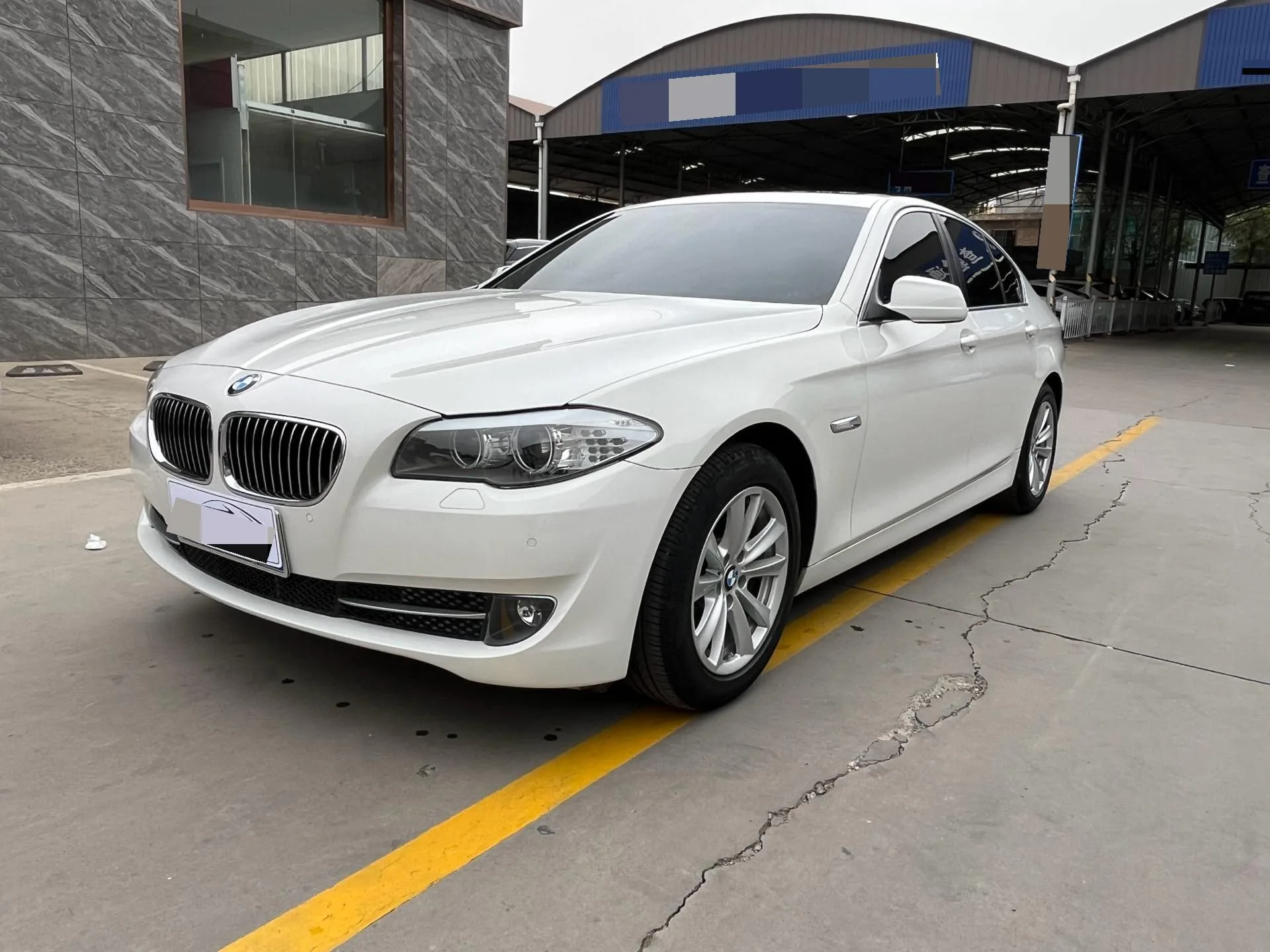 BMW 5 Series (Imported) 2013 Model Year 520i Elegance