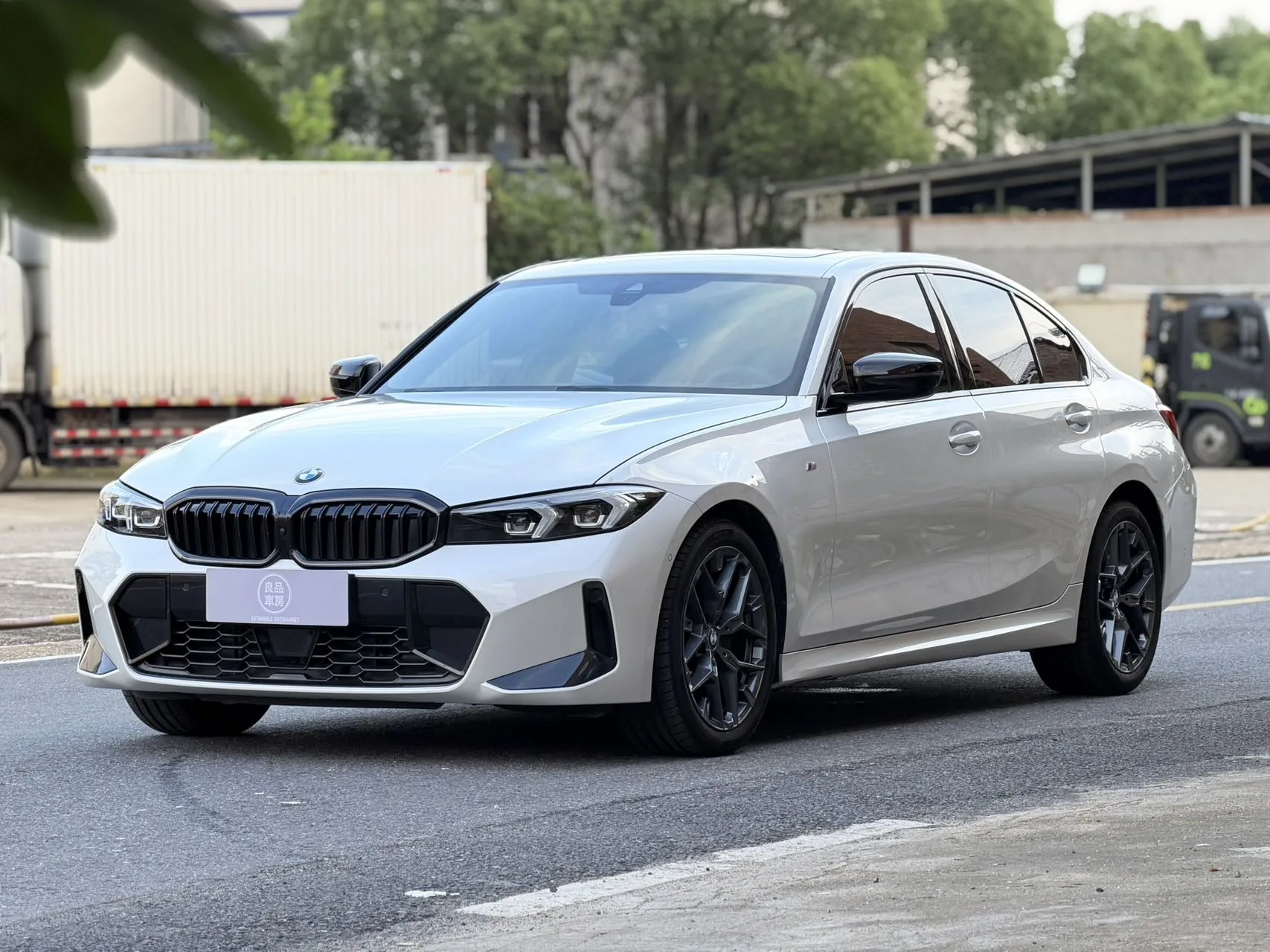 2025 BMW 3 Series 330i 2.0T M Sport Shadow Edition Automatic