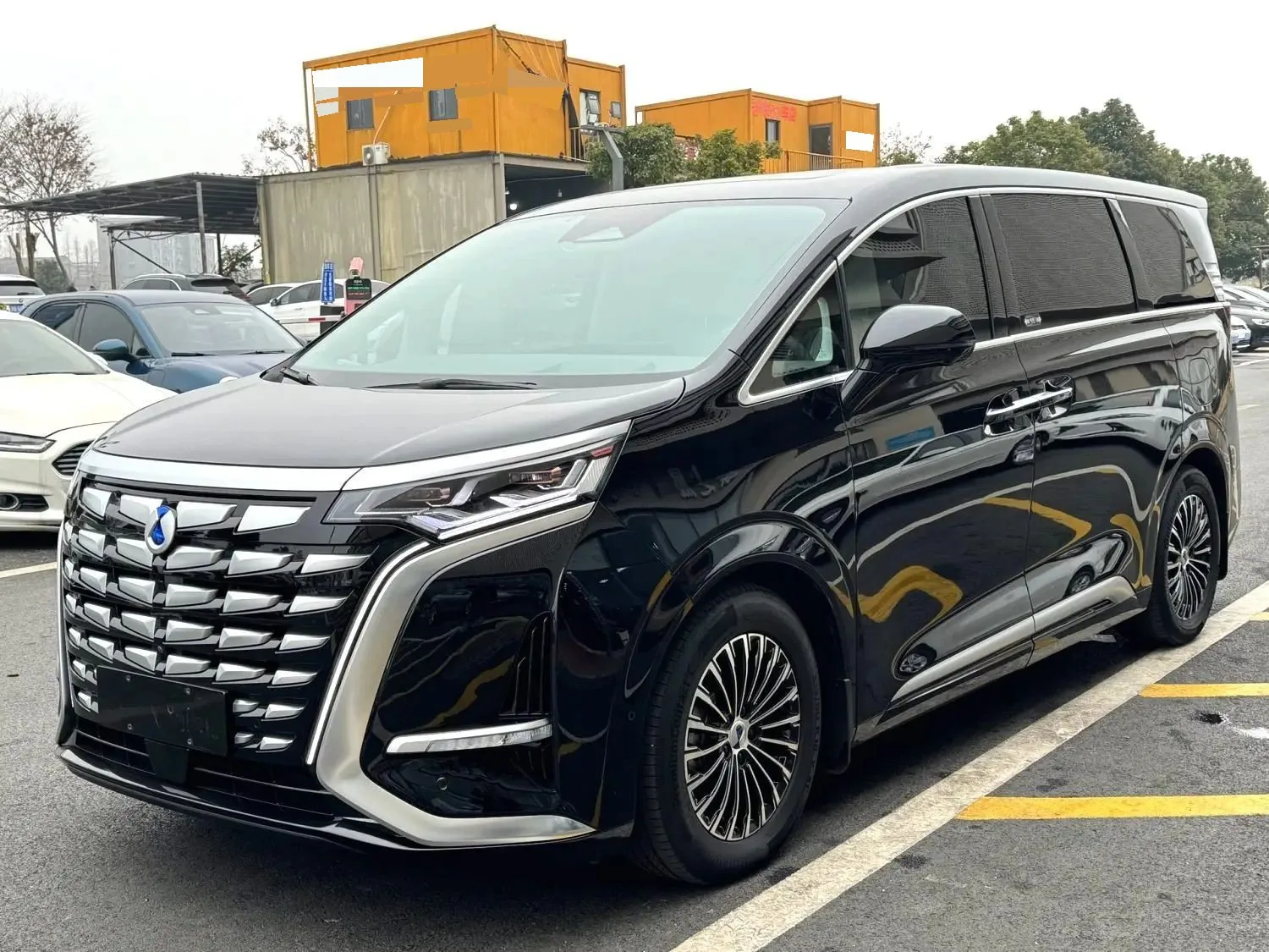 Denza D9 2022 DM-i 970 AWD Flagship Edition