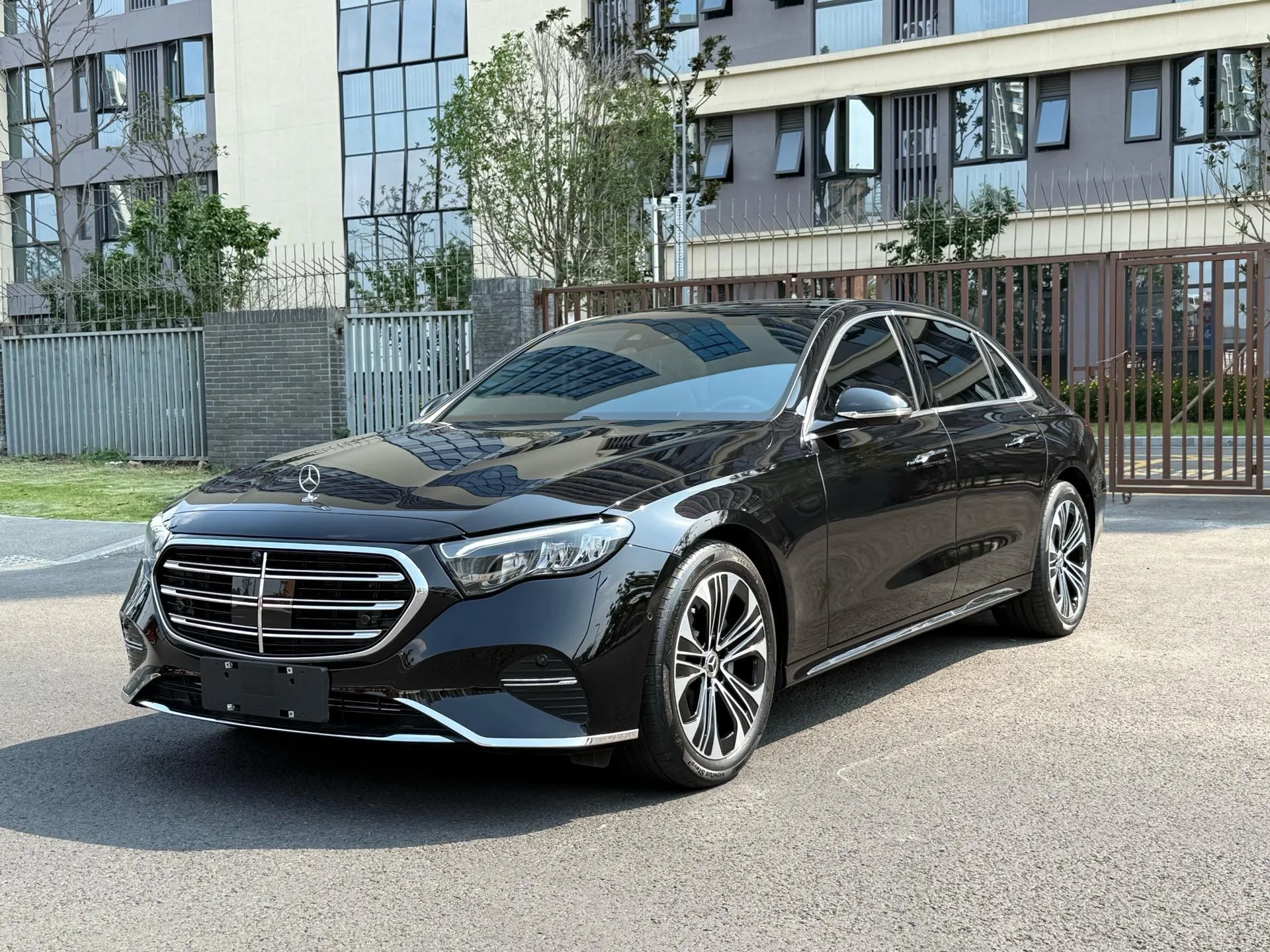 Mercedes-Benz E-Class 2026 E 300 L 48V 2.0T Luxury Automatic
