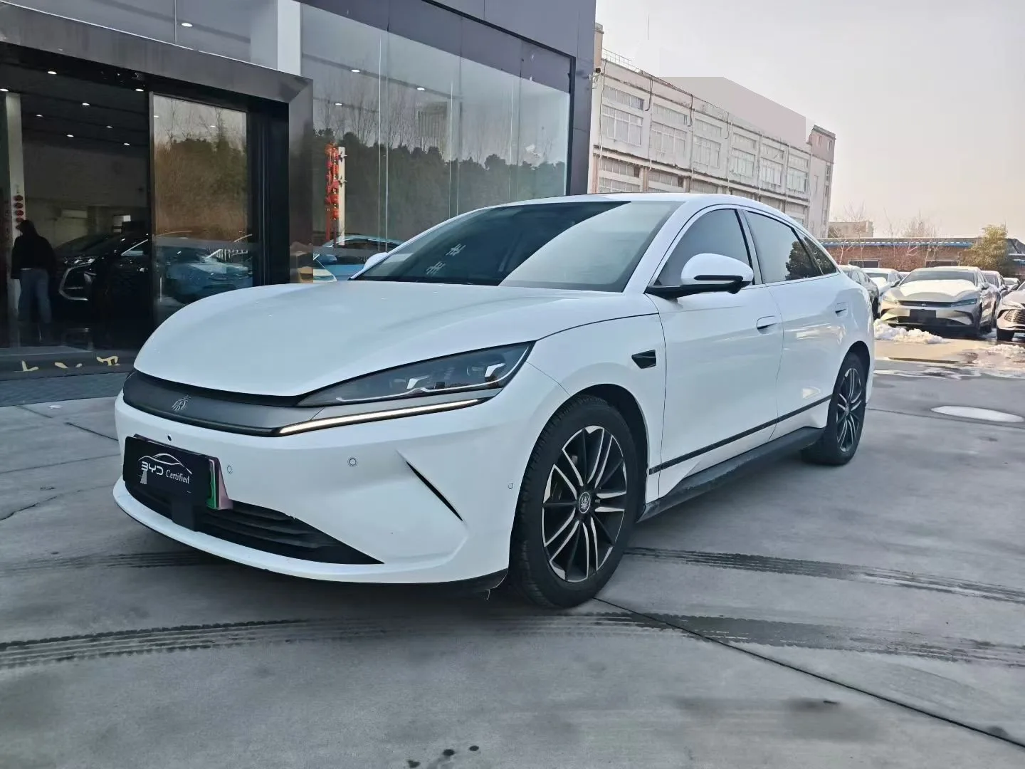 BYD 2025 Qin L EV 470KM Leading Edition Automatic