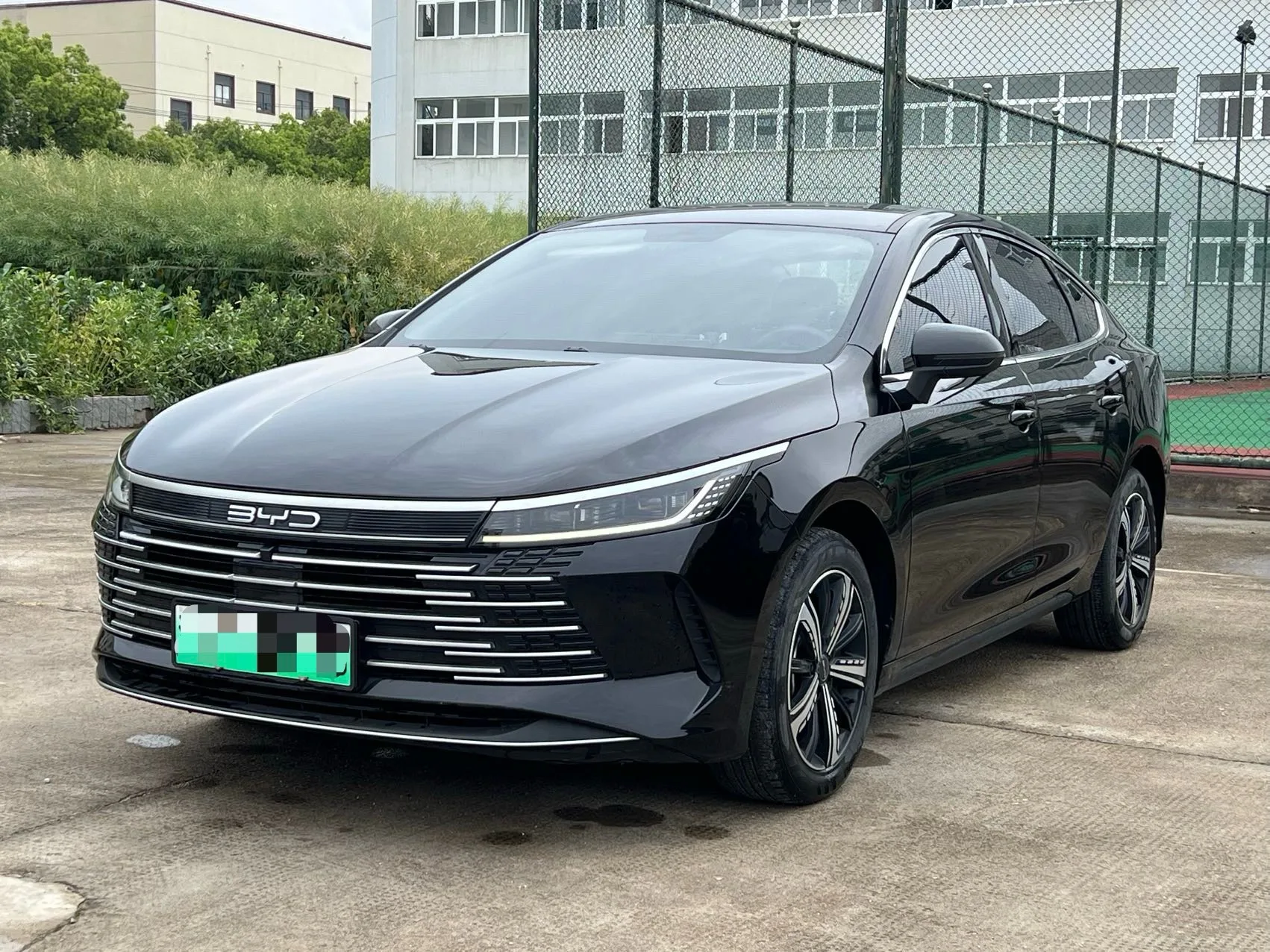 BYD 2024 Destroyer 05 DM-i 1.5 CVT Glory Edition 55KM Luxury Automatic