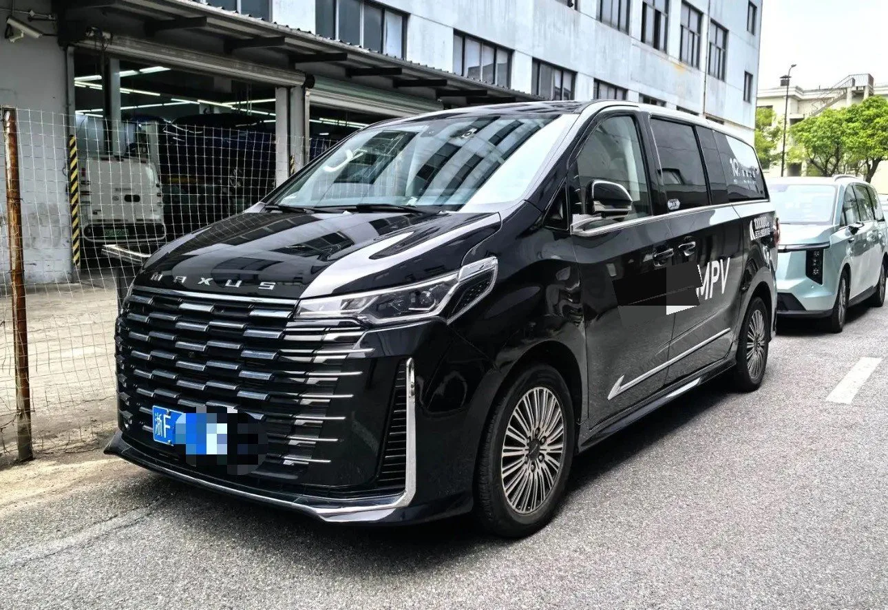 Maxus 2025 G10 2.0T Flagship Edition Gasoline 7-Seater MAX Automatic