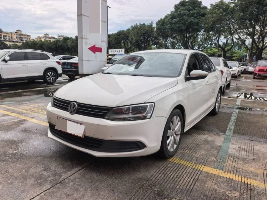 2012 Volkswagen Sagitar 1.6L Automatic Fashion Edition