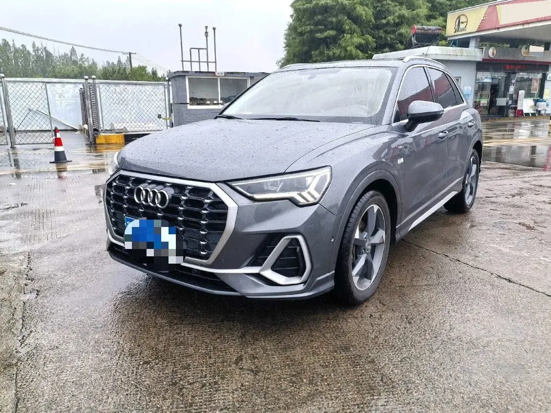 Audi Q3 2022 35 TFSI Fashion Dynamic Edition