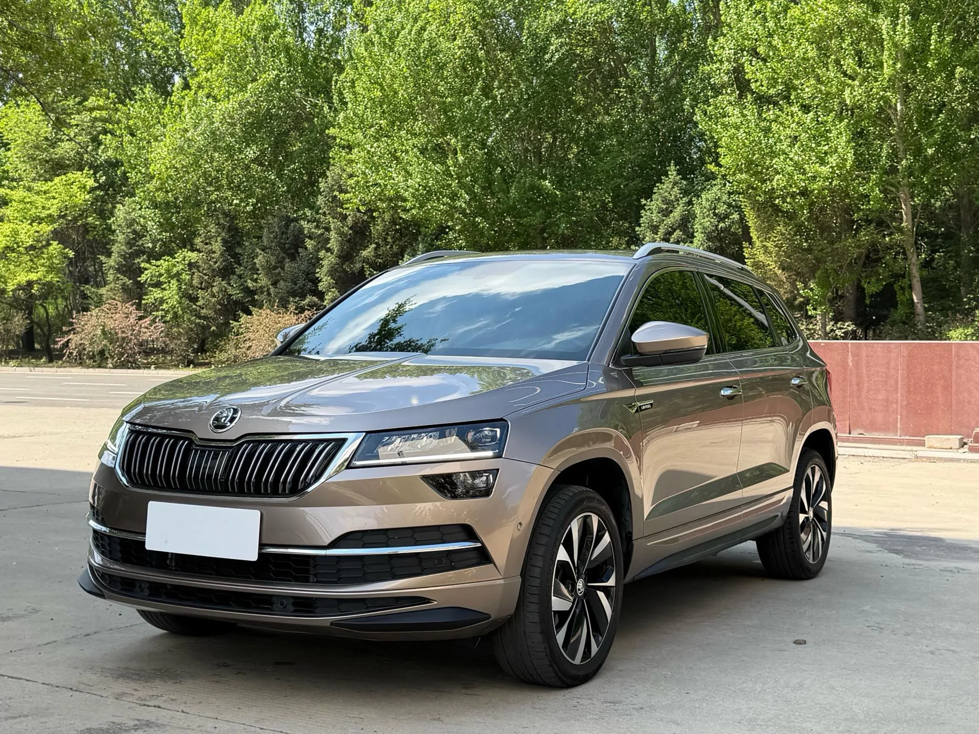 Karoq 2022 TSI280 Smart Edition