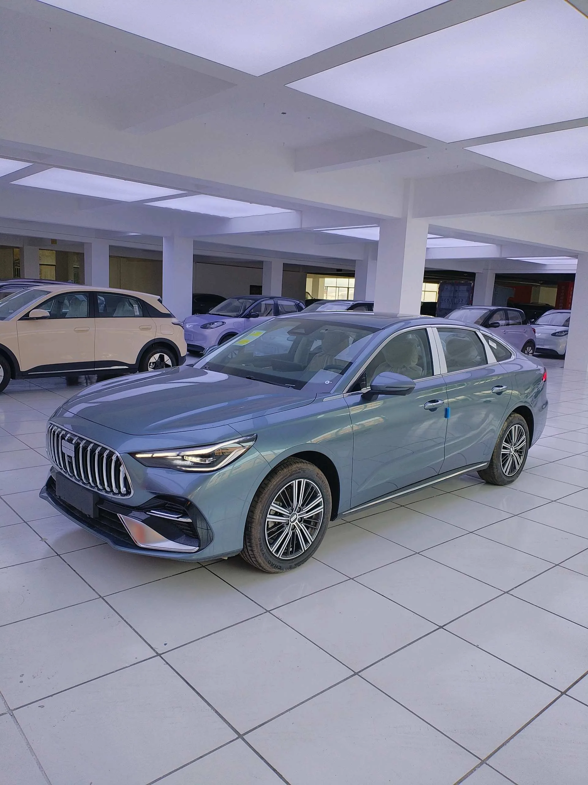 Geely Galaxy 2025 Starry 6 EM-i 1.5 125km Exploration+ Edition Automatic