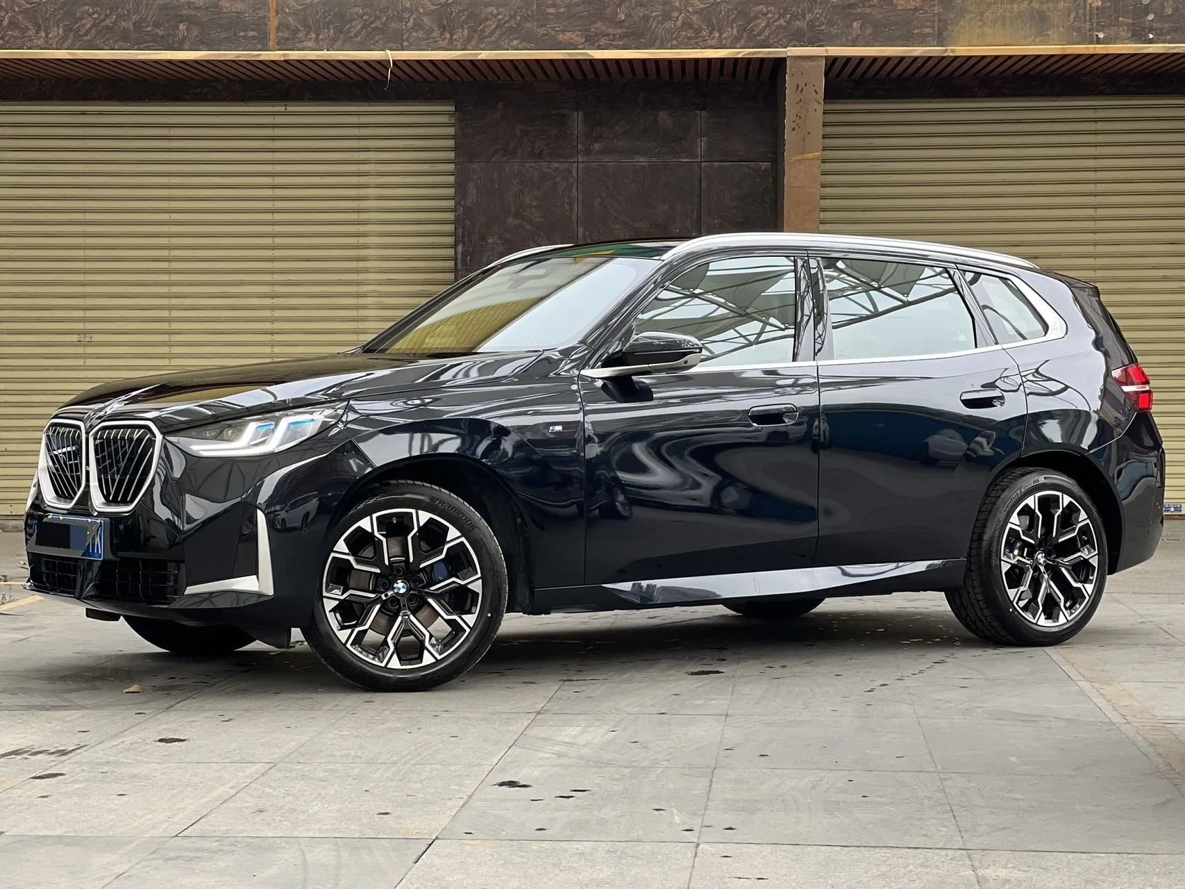 2025 BMW X3 xDrive30L 2.0T Luxury M Sport Shadow Edition Automatic
