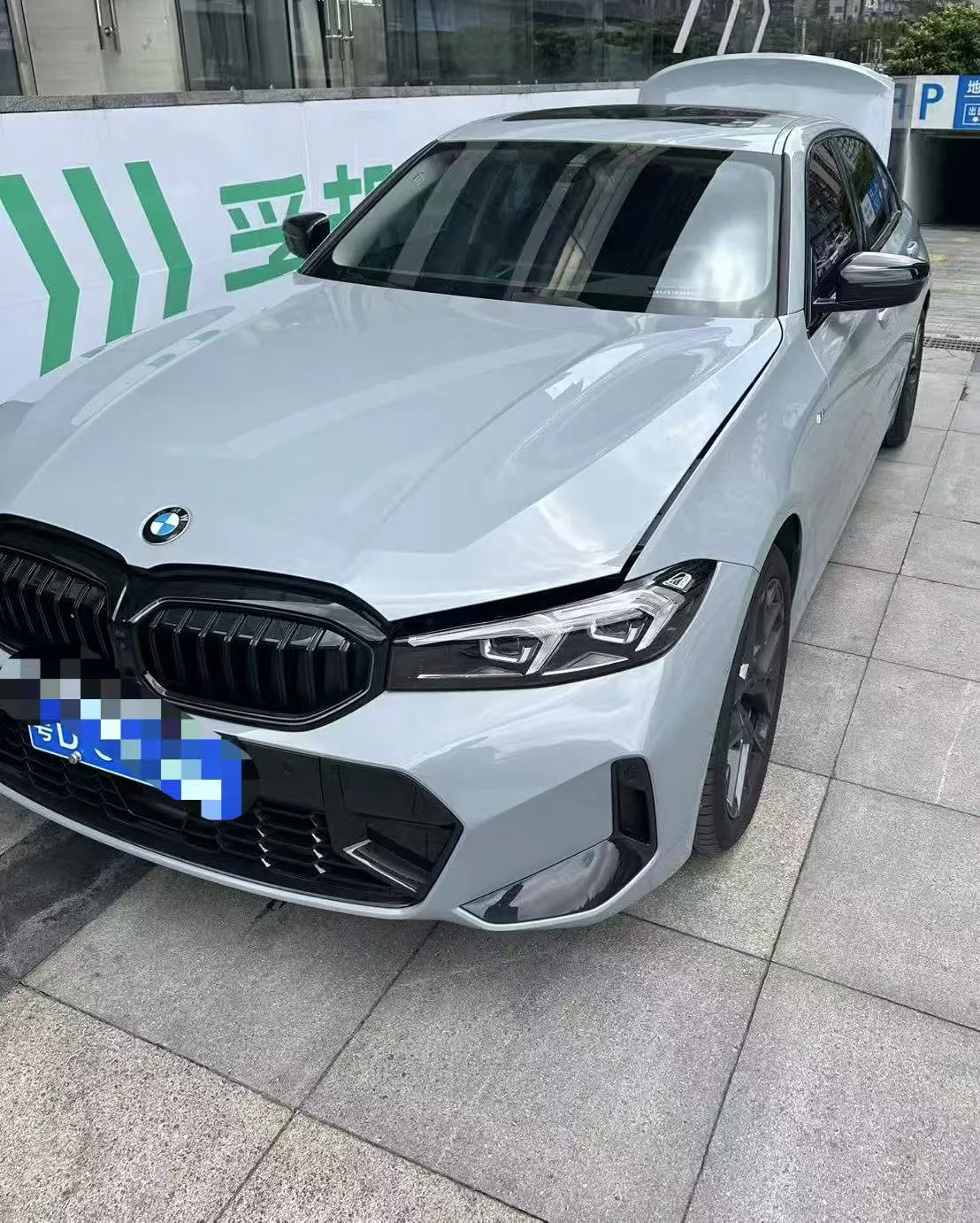 2025 BMW 3 Series 330Li 2.0T M Sport Night Line Package, Automatic Transmission