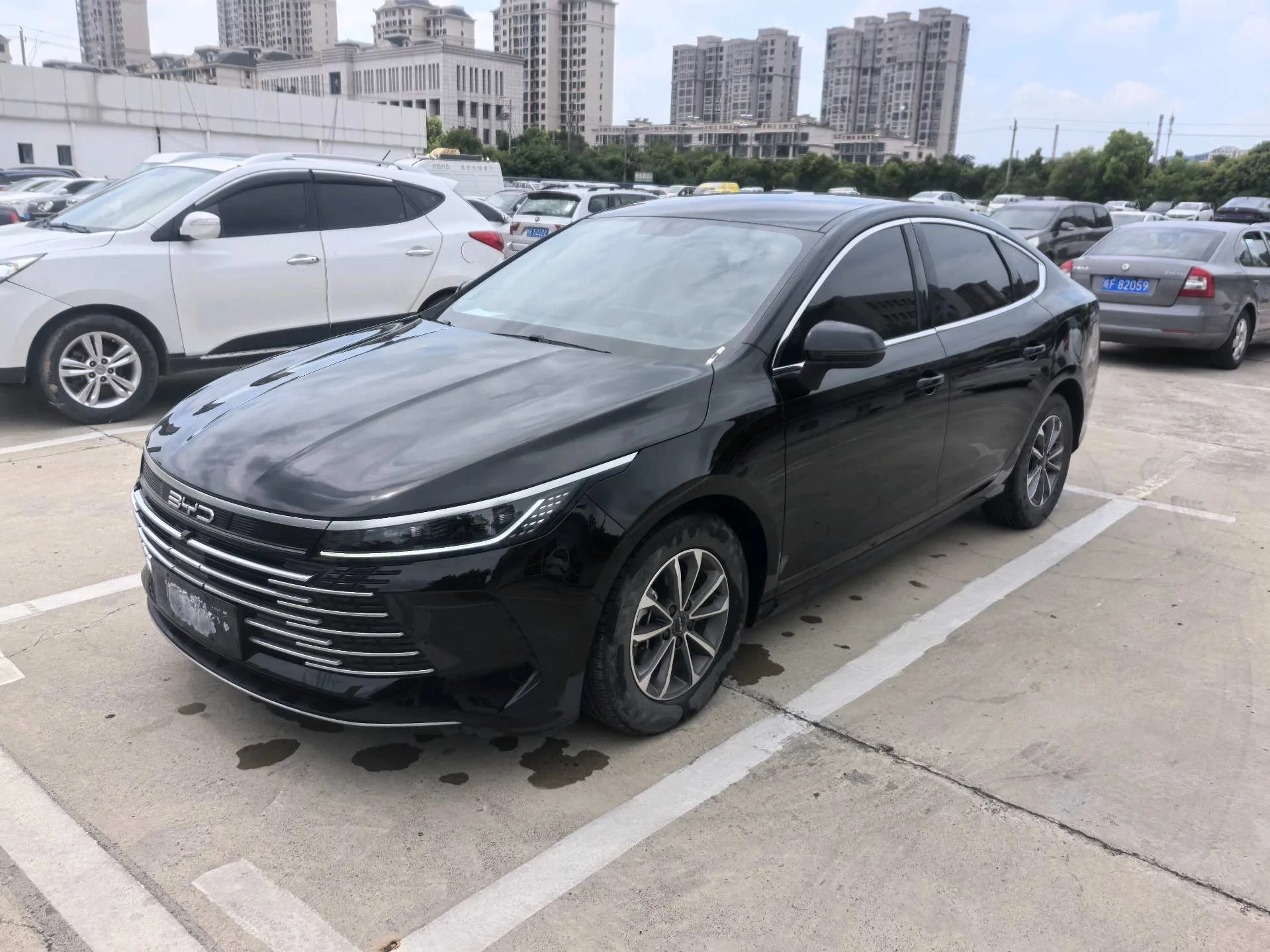 BYD 2024 Destroyer 05 DM-i 1.5 CVT Glory Edition 55KM Luxury Automatic