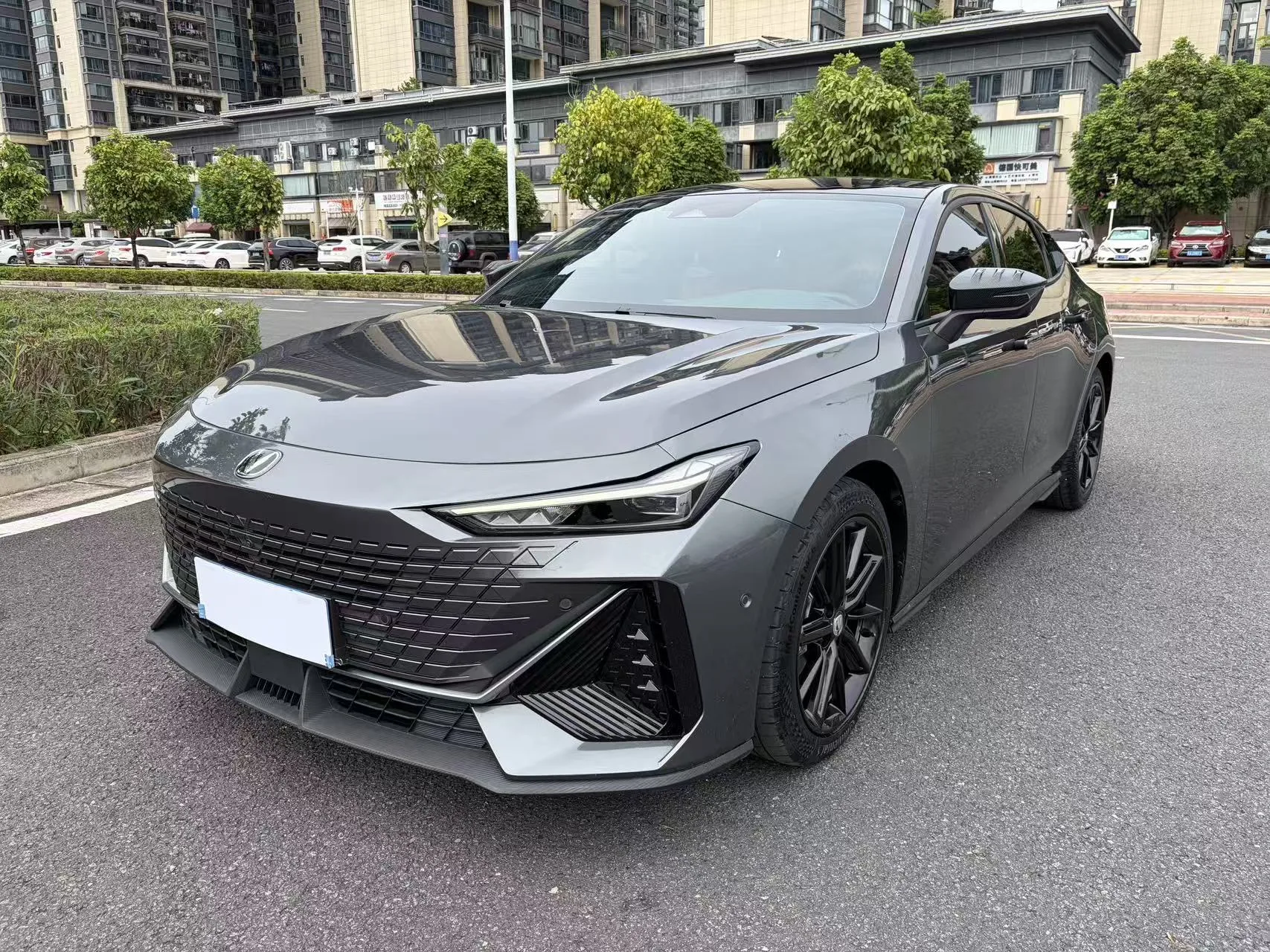 Changan UNI-V 2022 1.5T Smart Navigation Edition