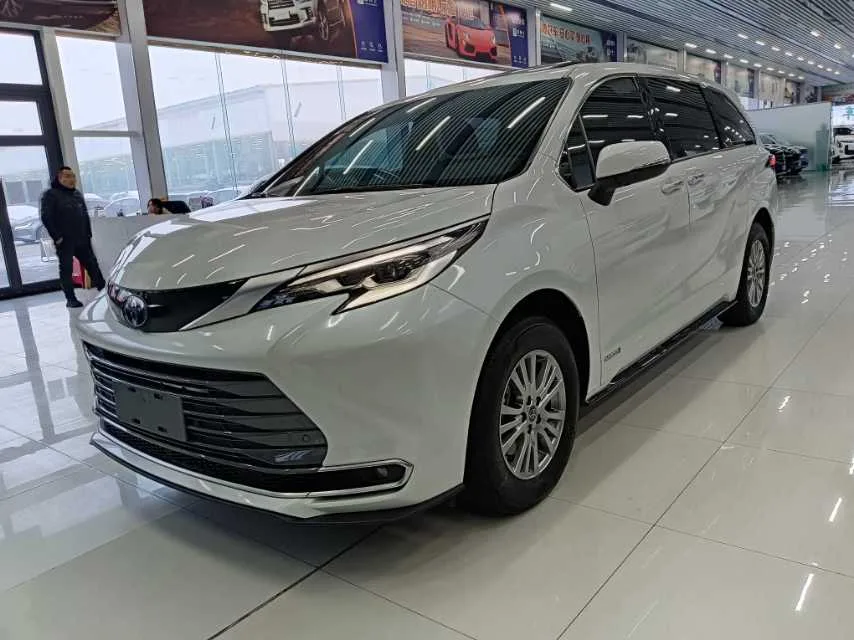 2021 Sienna 2.5L Hybrid Premium Edition