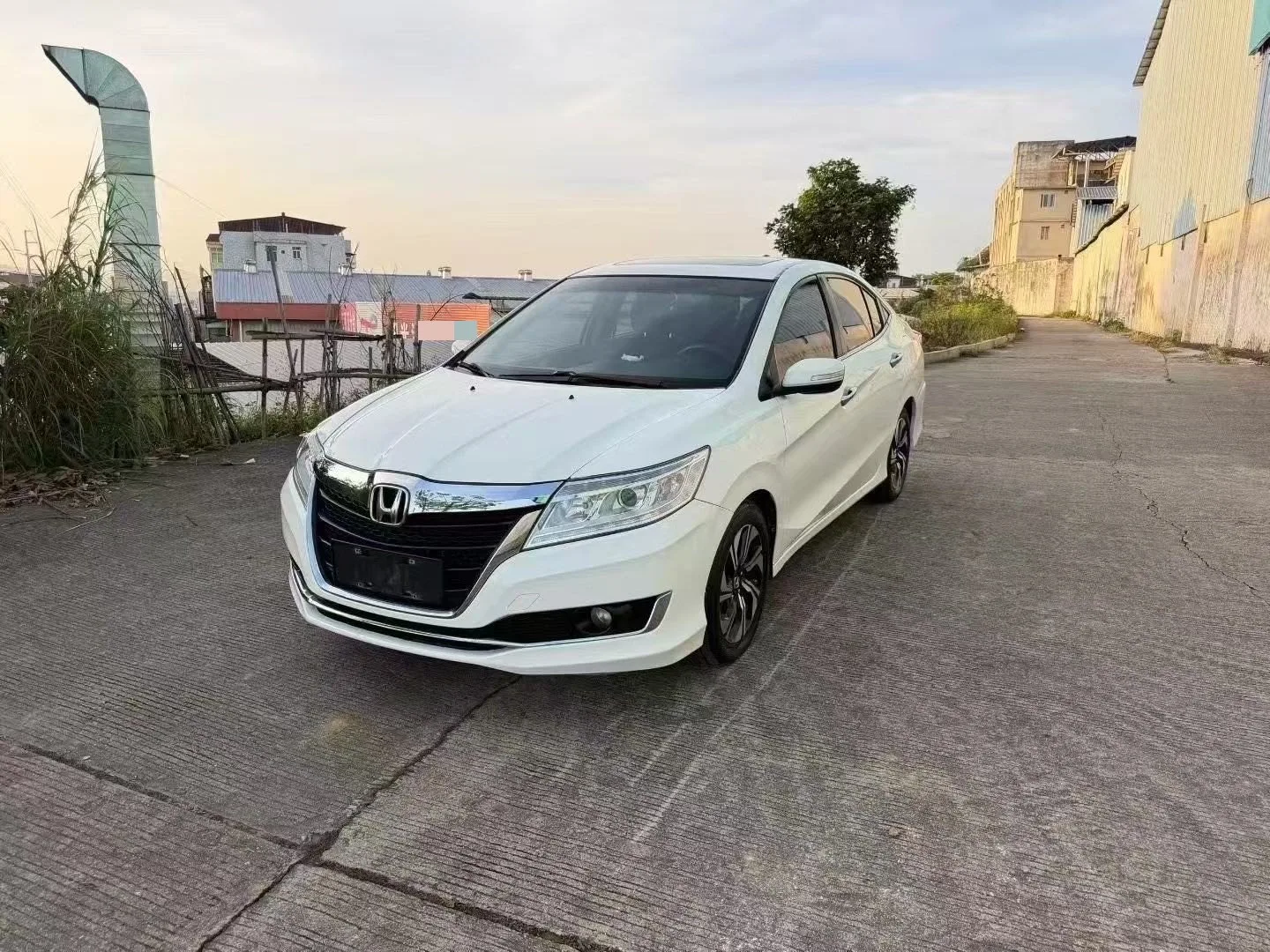 2016 Ling Pai 1.8L CVT Luxury Edition