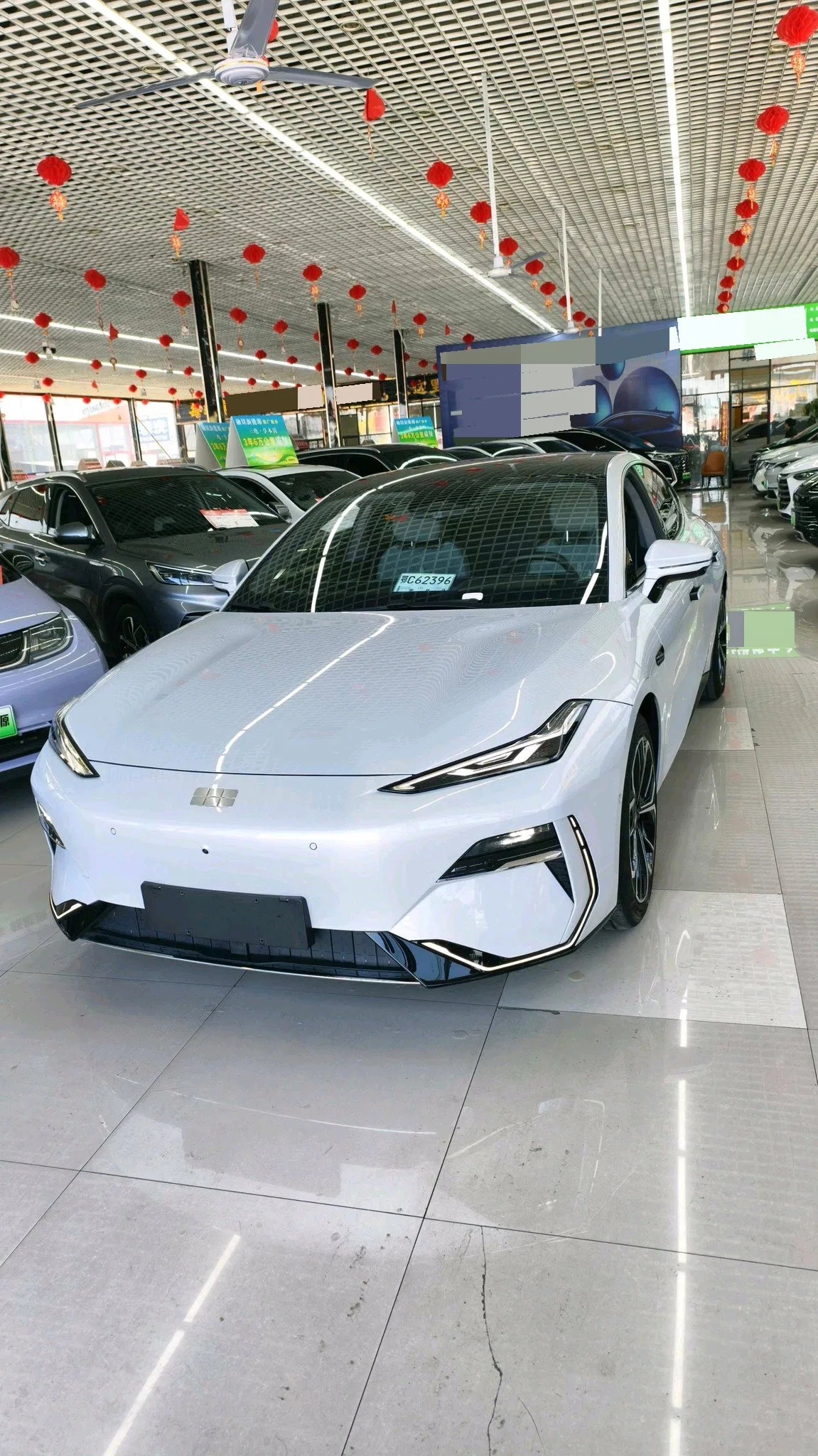 Geely Galaxy 2025 E8 700km Long-Range Intelligent Driving Edition Automatic
