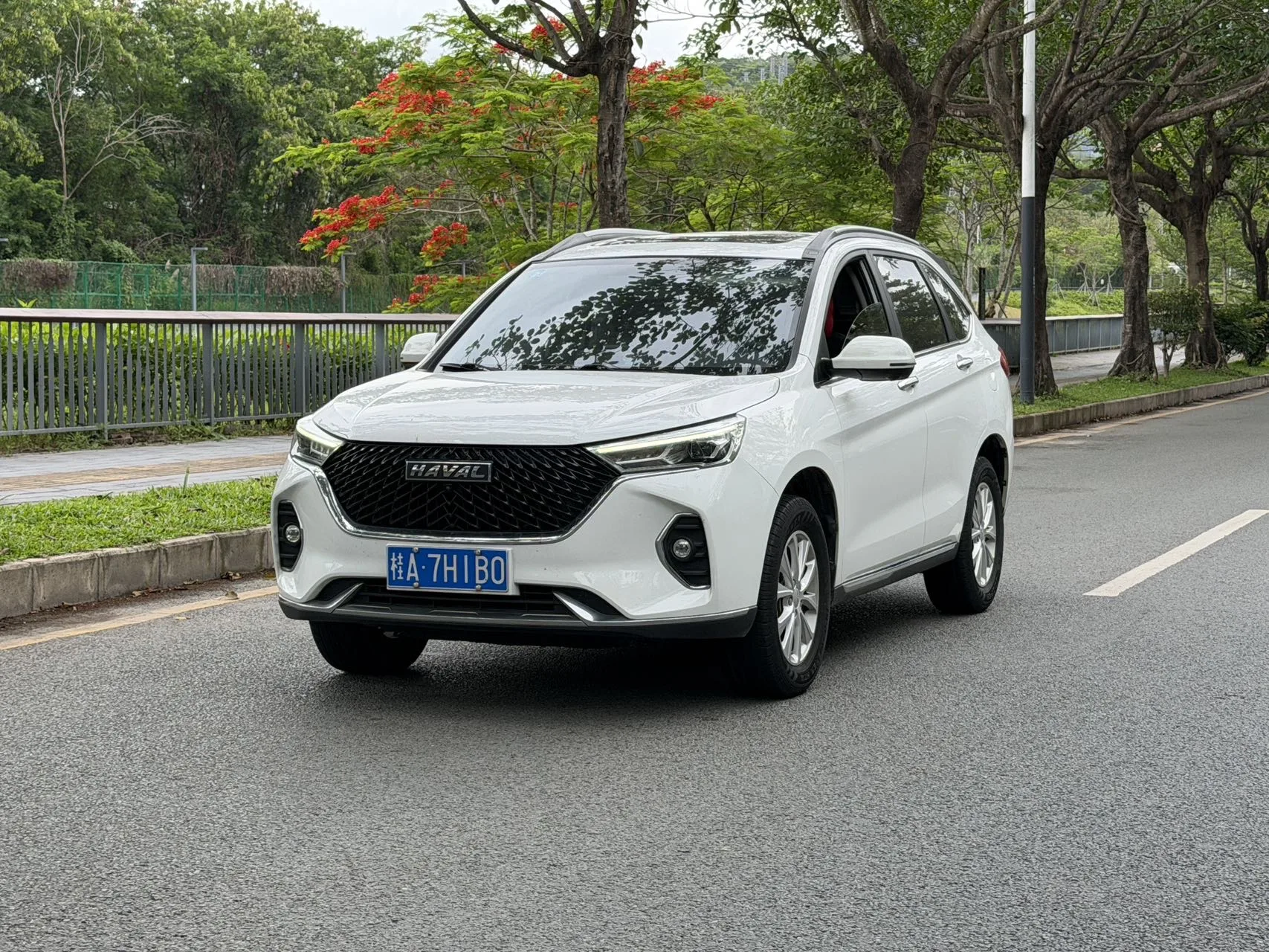 Haval M6 2021 PLUS 1.5T DCT Luxury Intelligent Connectivity Edition