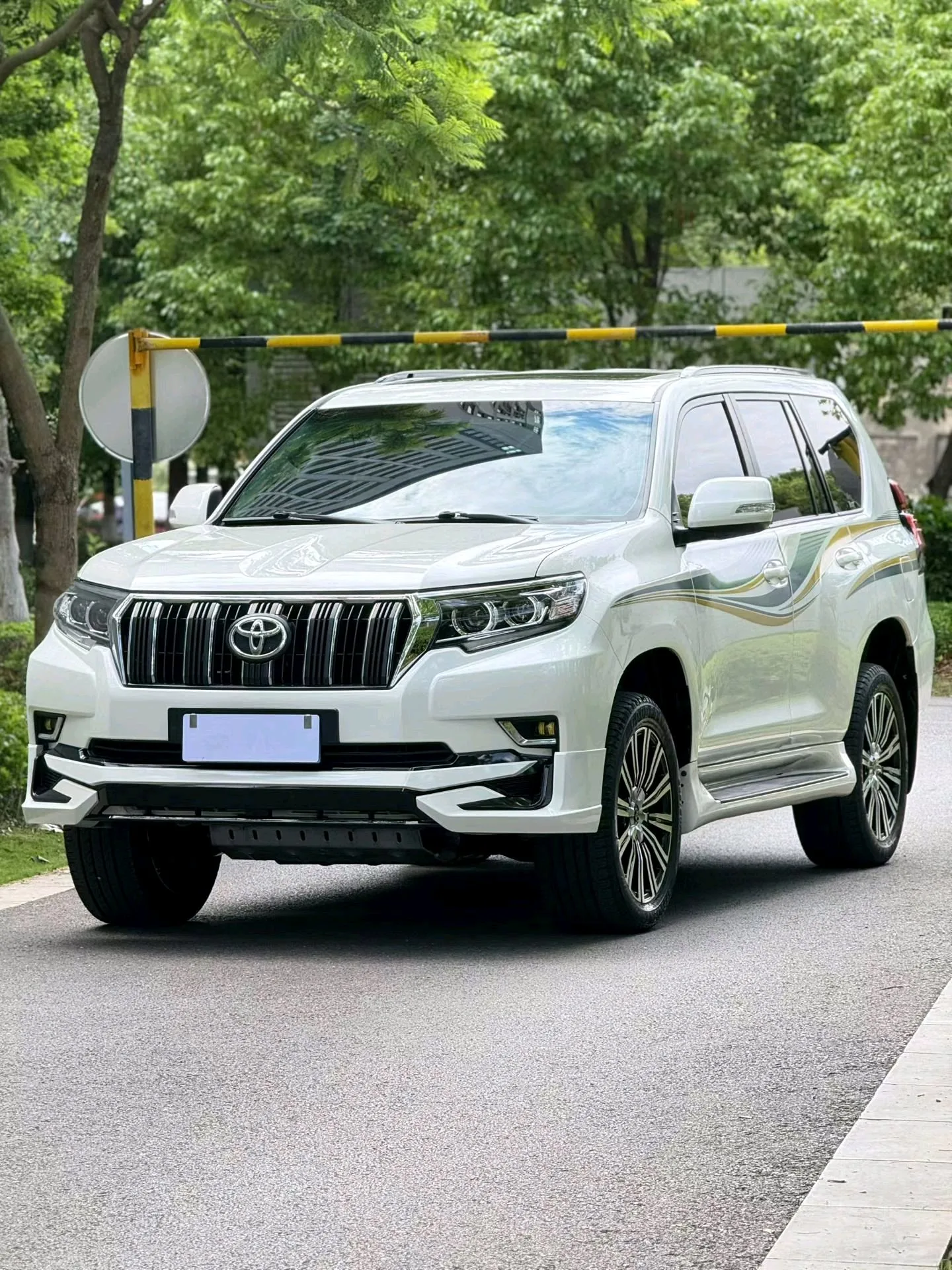 Prado (Imported) 2014 2.7L Automatic Standard Edition