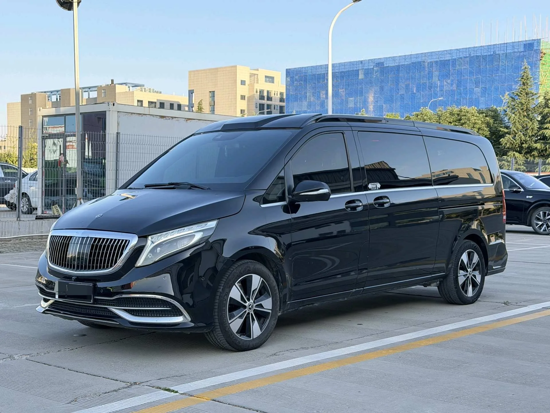 Mercedes-Benz V-Class 2022 V 260 L 2.0T Premium Edition Automatic