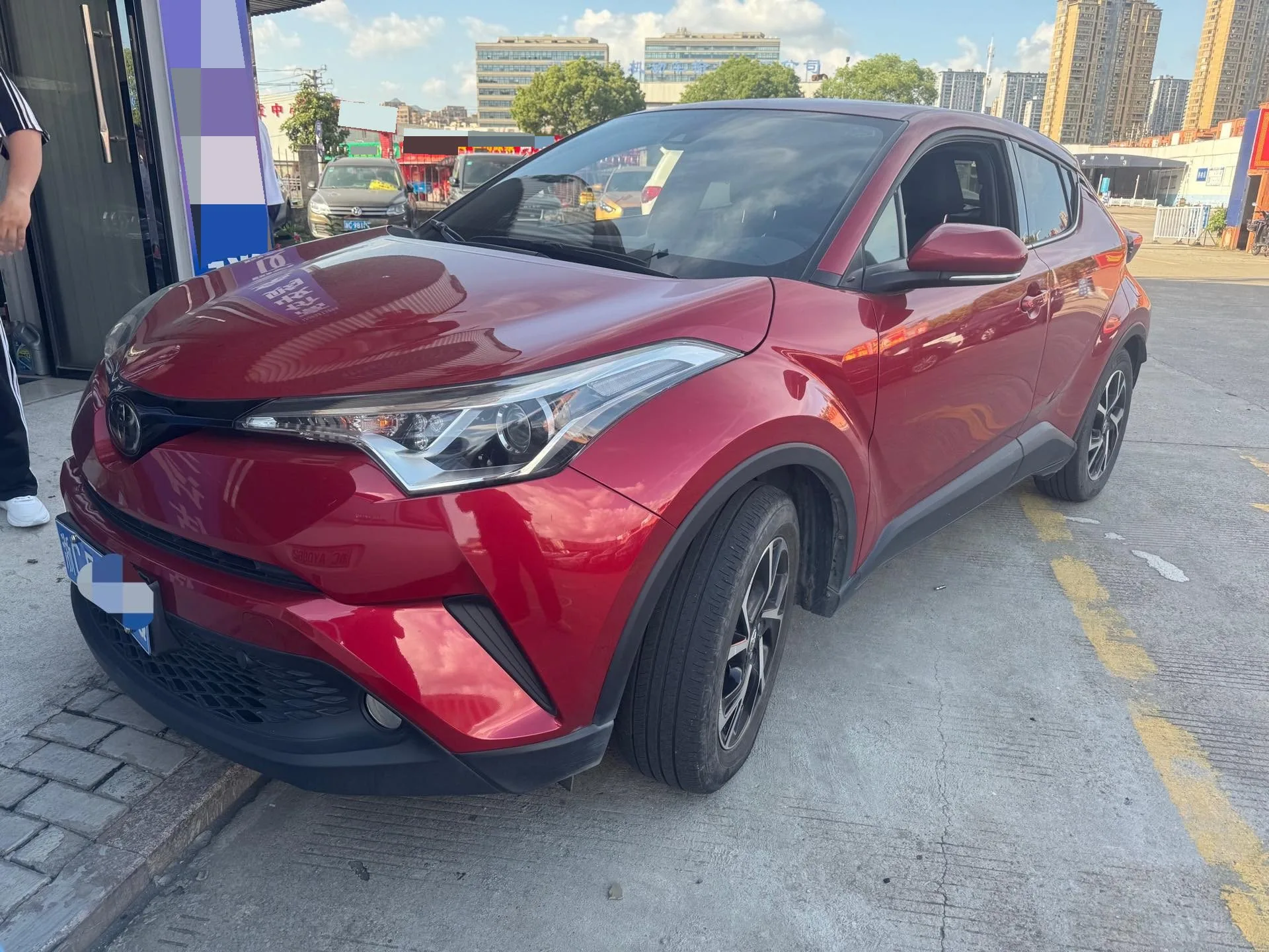 Toyota C-HR 2018 2.0L Sporty Leading Sunroof Edition (National V Emission Standard)