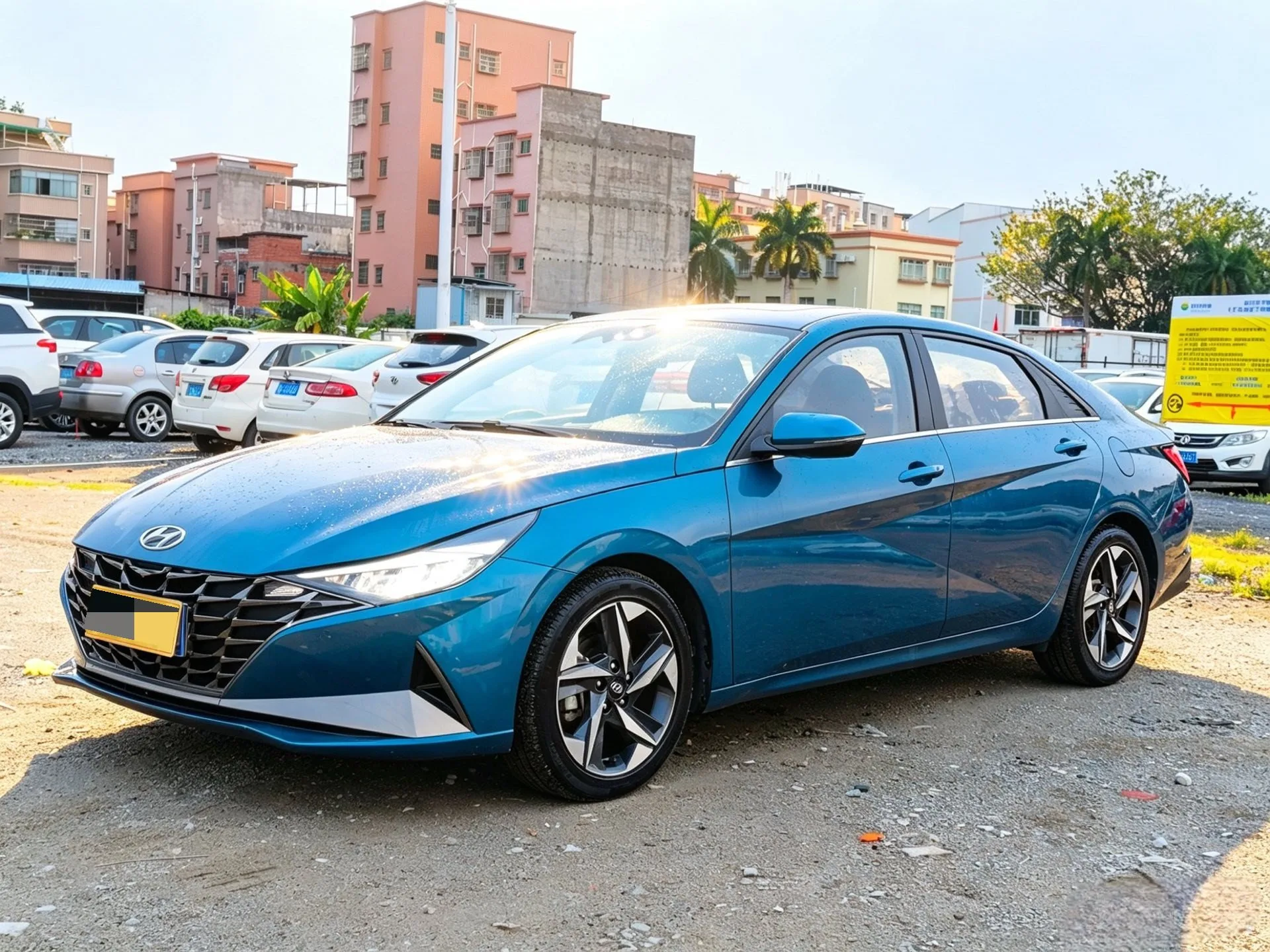 Hyundai Elantra 2022 1.5L CVT LUX Premium Edition