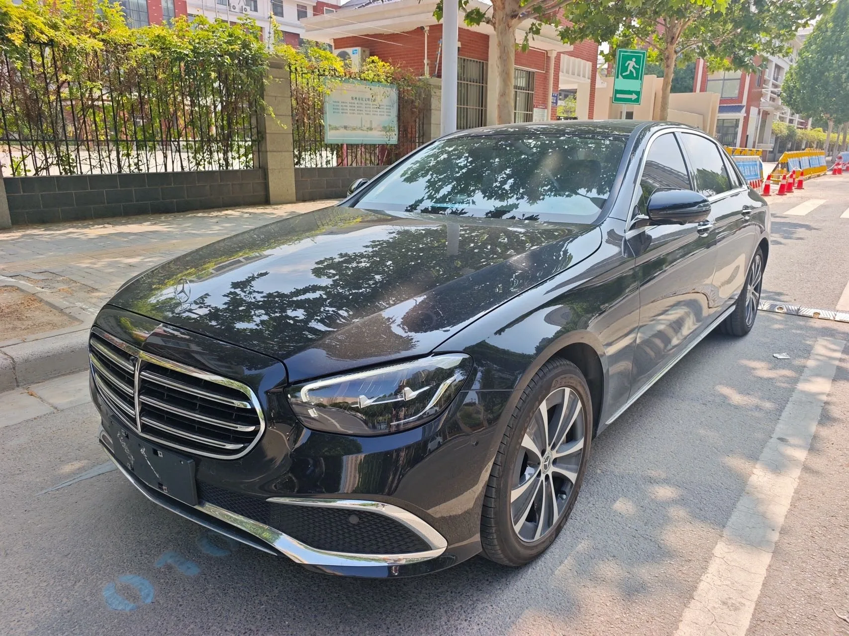 Mercedes-Benz E-Class PHEV 2022 Facelift E 350 e L Plug-in Hybrid Sedan