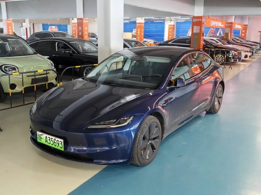 Tesla 2025 Model 3 Rear-Wheel Drive (Facelift) Automatic