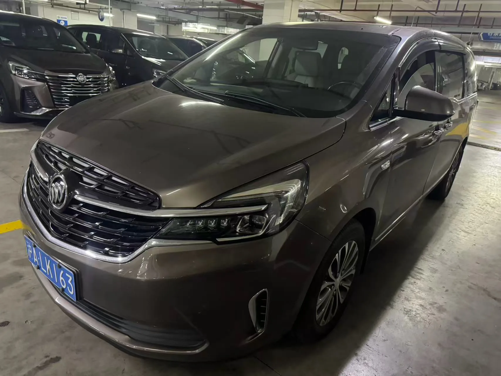 Buick GL8 2021 Land Business Class 652T Luxury